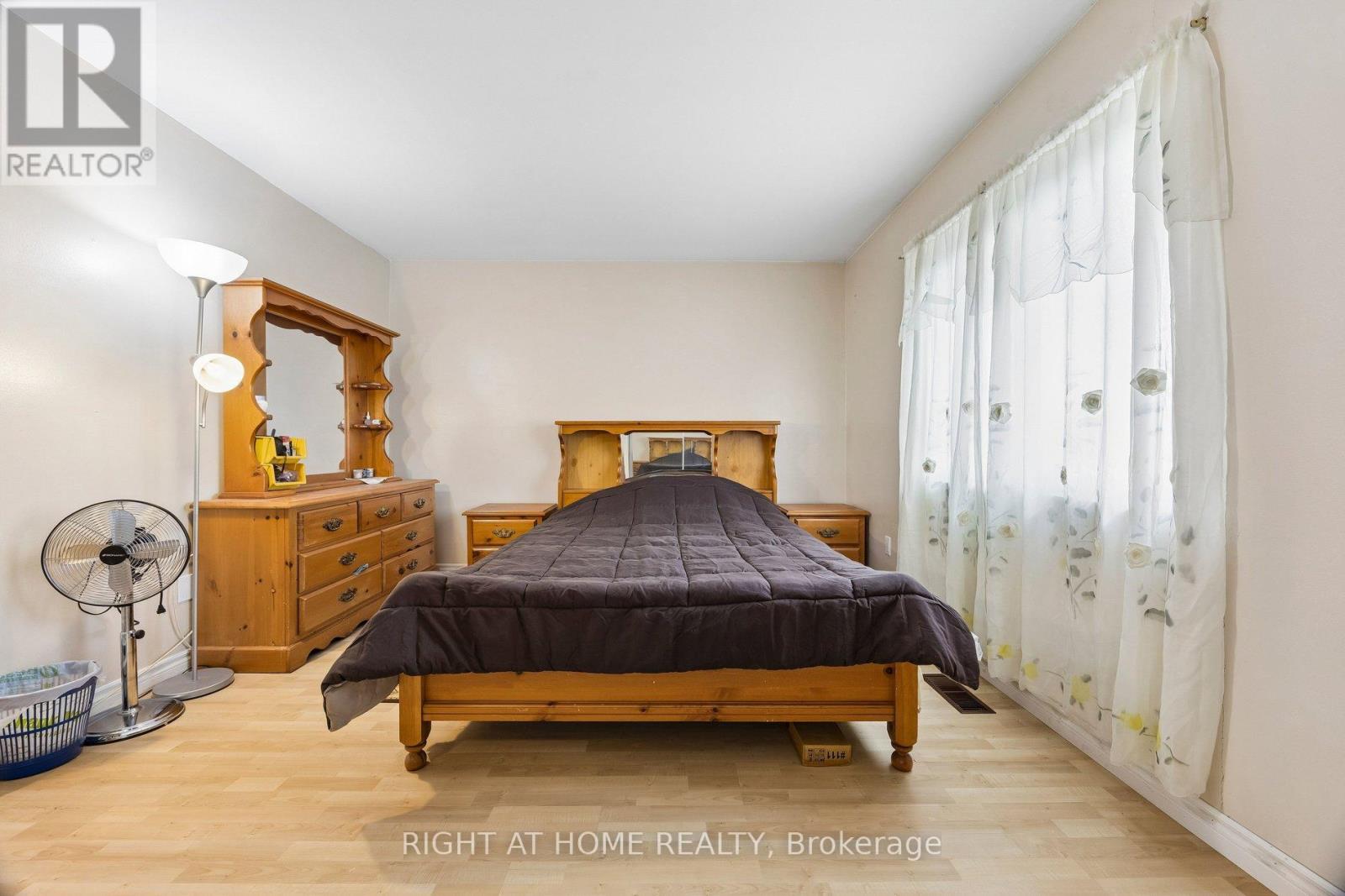 5 - 2002 Martin Grove Road, Toronto (West Humber-Clairville), Ontario  M9V 4A3 - Photo 15 - W13082510