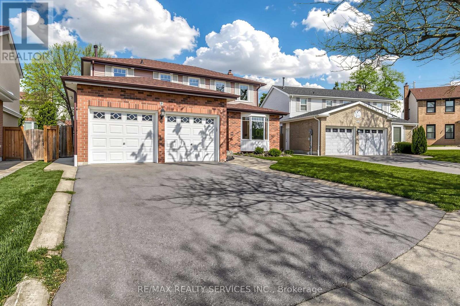 72 Nantucket Crescent, Brampton (Westgate), Ontario  L6S 3X5 - Photo 2 - W13082512