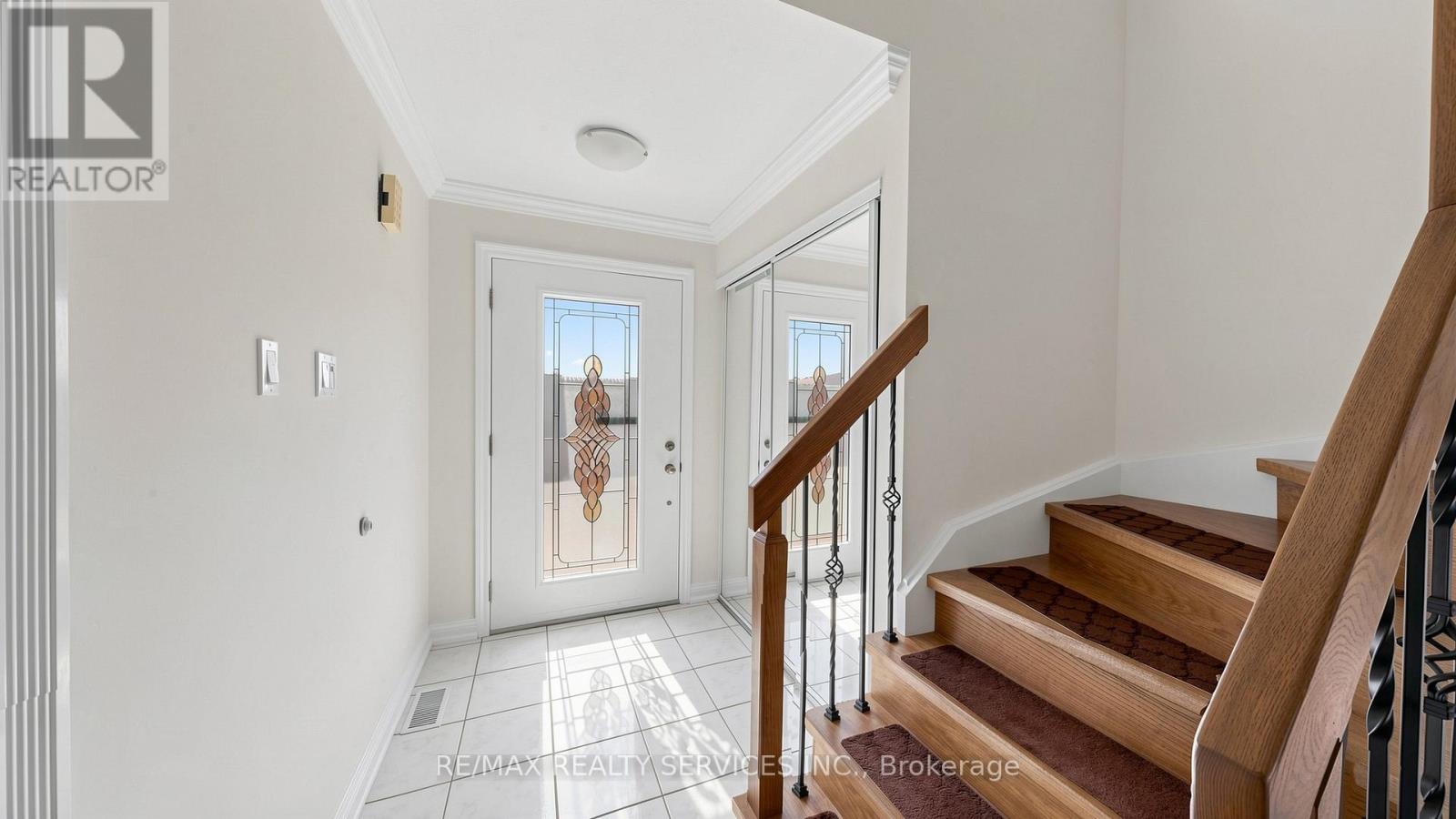 72 Nantucket Crescent, Brampton (Westgate), Ontario  L6S 3X5 - Photo 4 - W13082512