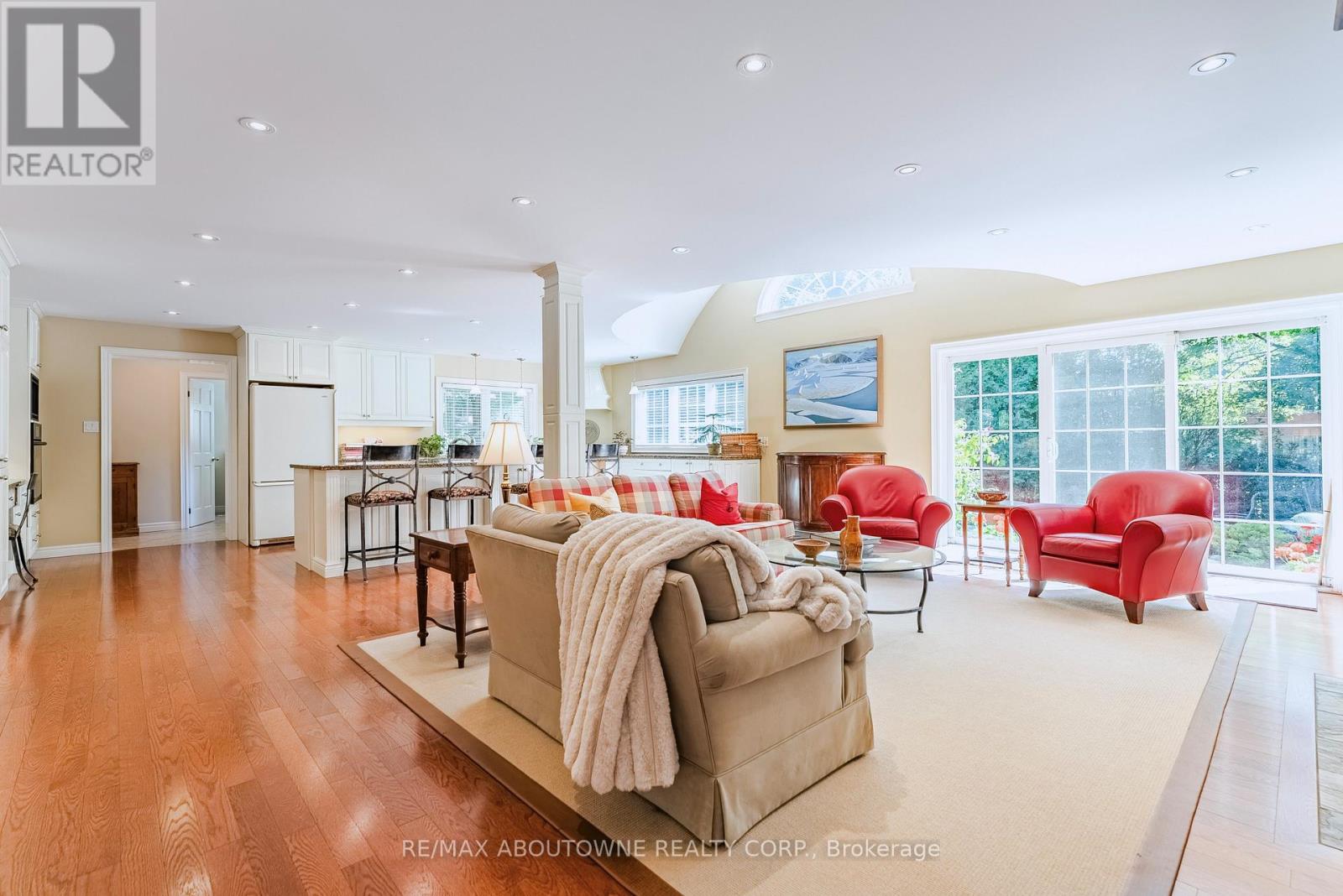 1284 Cleaver Drive, Oakville, Ontario  L6J 1W3 - Photo 7 - W13082524