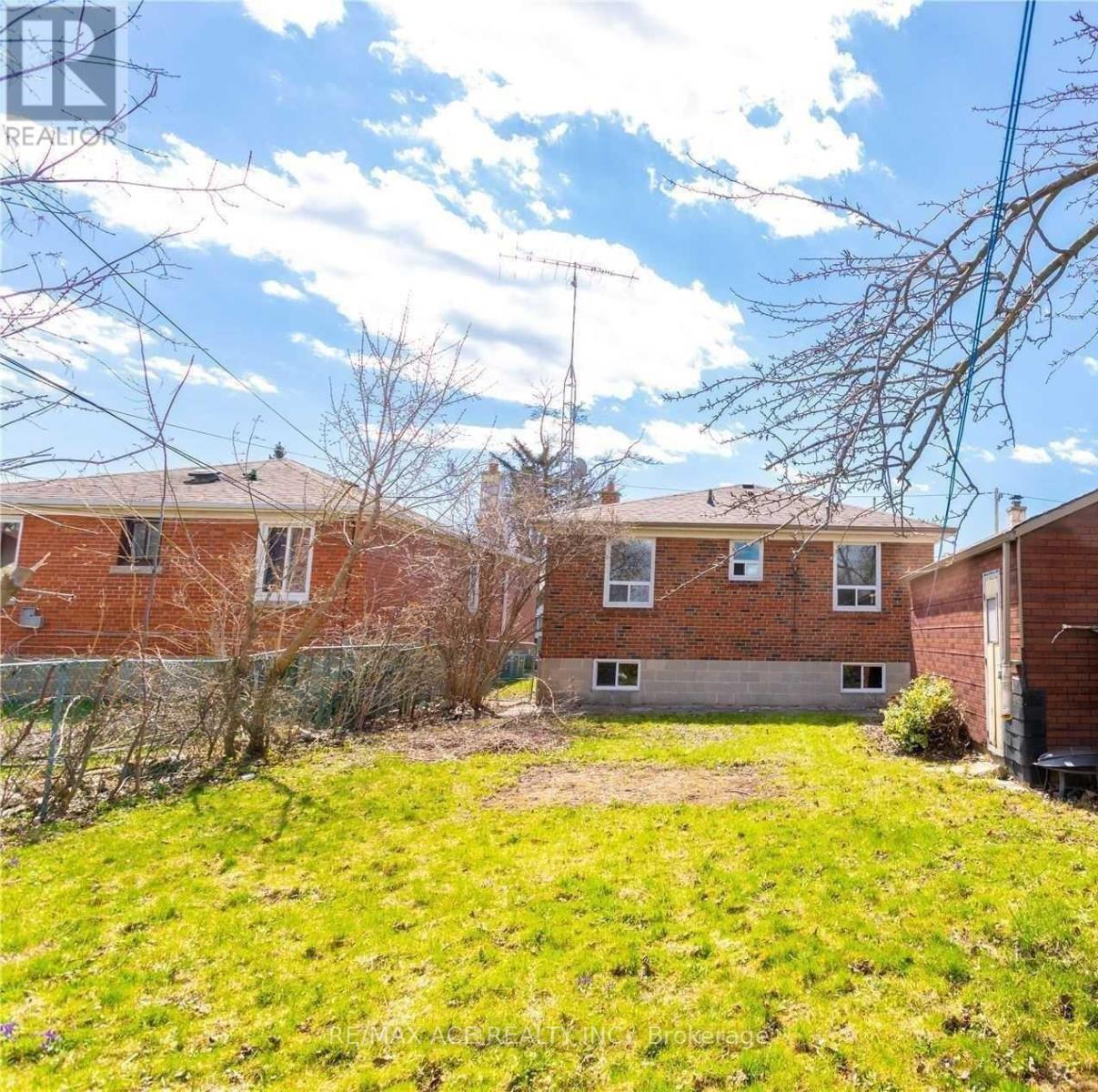 Bsmt - 6 Strode Drive, Toronto, Ontario  M1J 1L9 - Photo 8 - E13081778