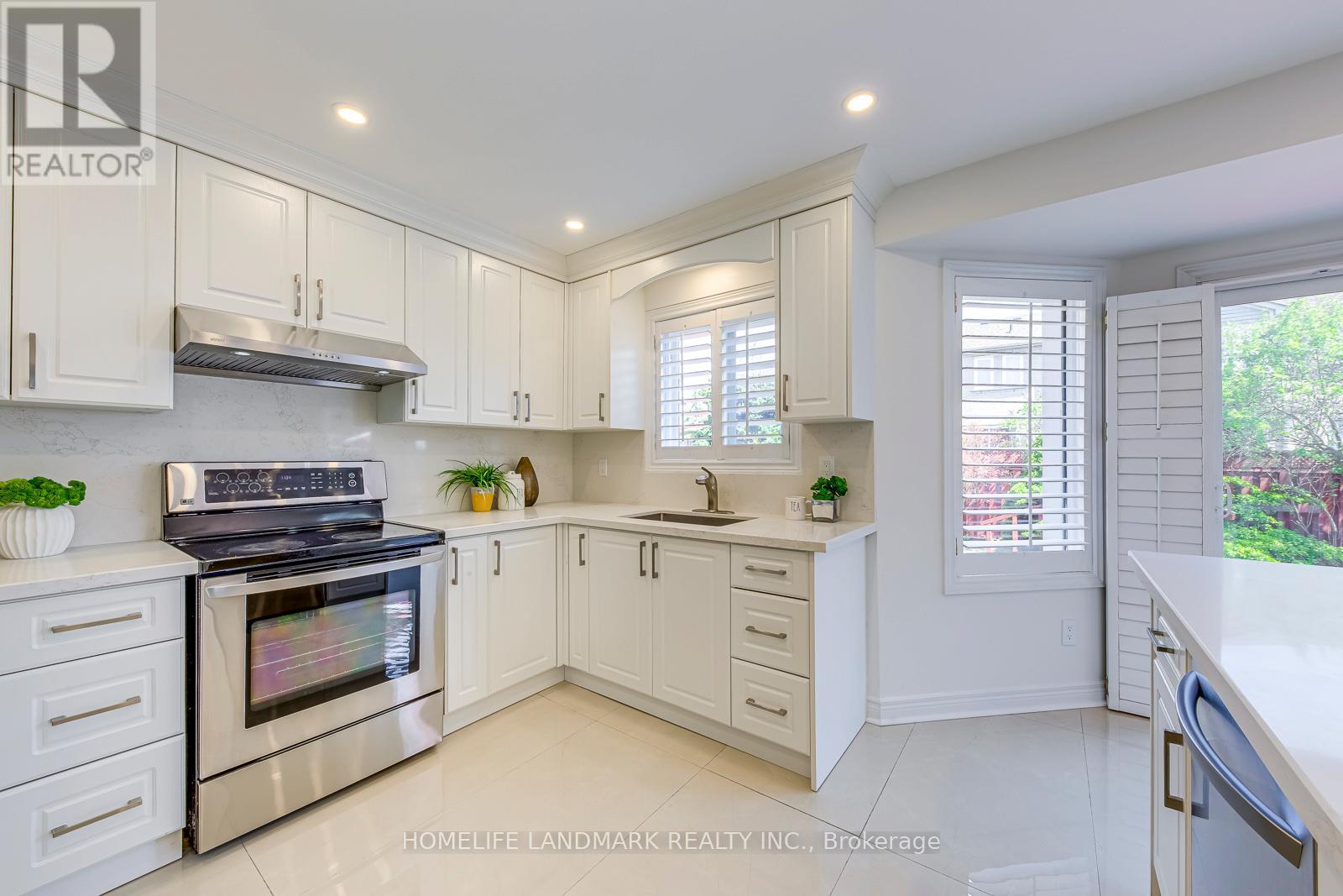 5123 Heatherleigh Avenue, Mississauga, Ontario  L5V 1M7 - Photo 14 - W13082240