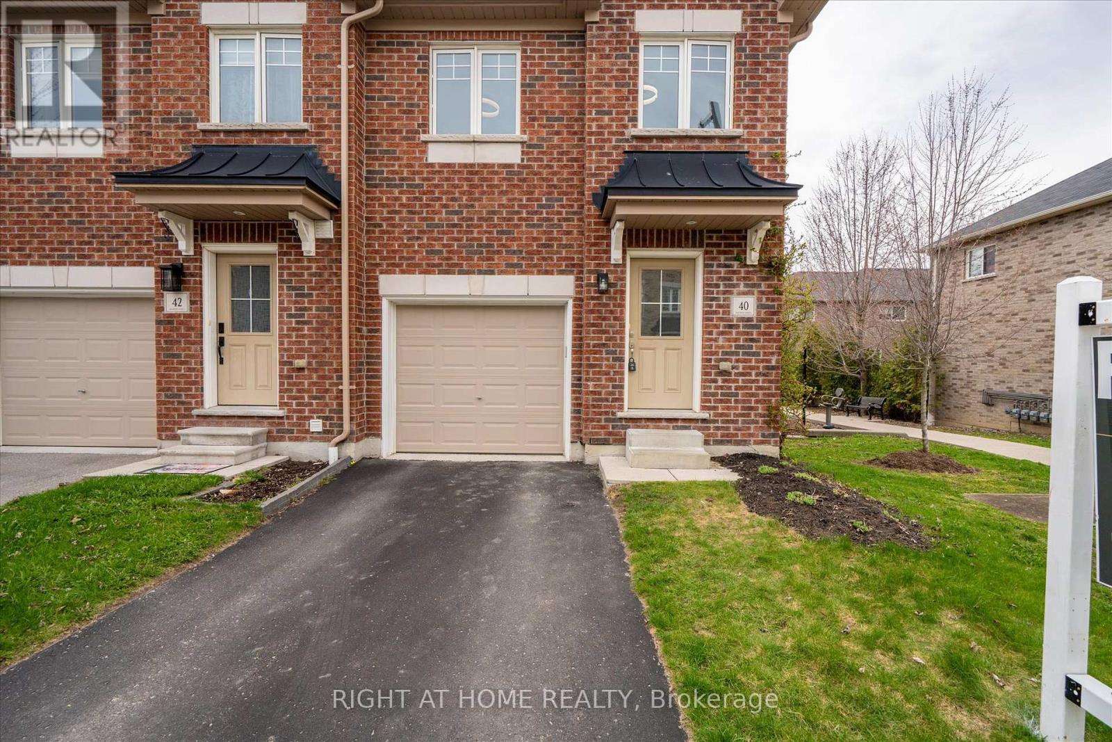 40 Markham Trail, Clarington (Bowmanville), Ontario  L1C 0S4 - Photo 3 - E13082726
