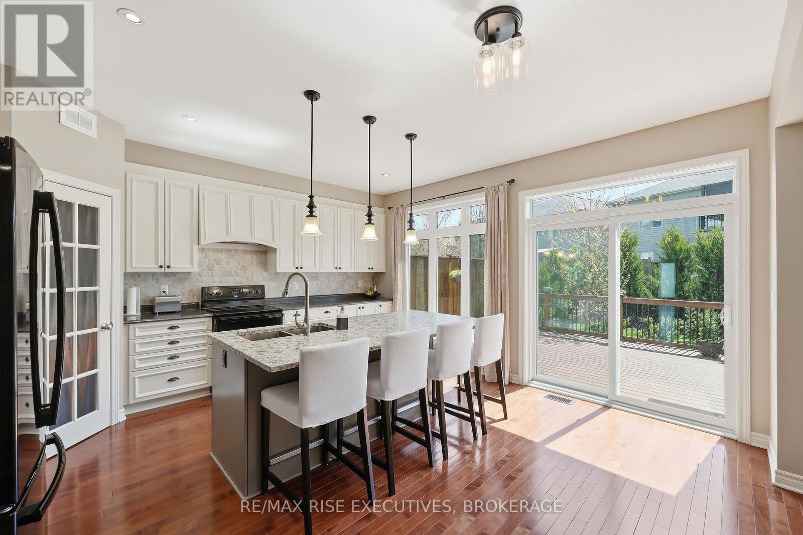 1365 Waterside Way, Kingston (Kingston East (Incl Barret Crt)), Ontario  K7K 0G2 - Photo 12 - X13082672