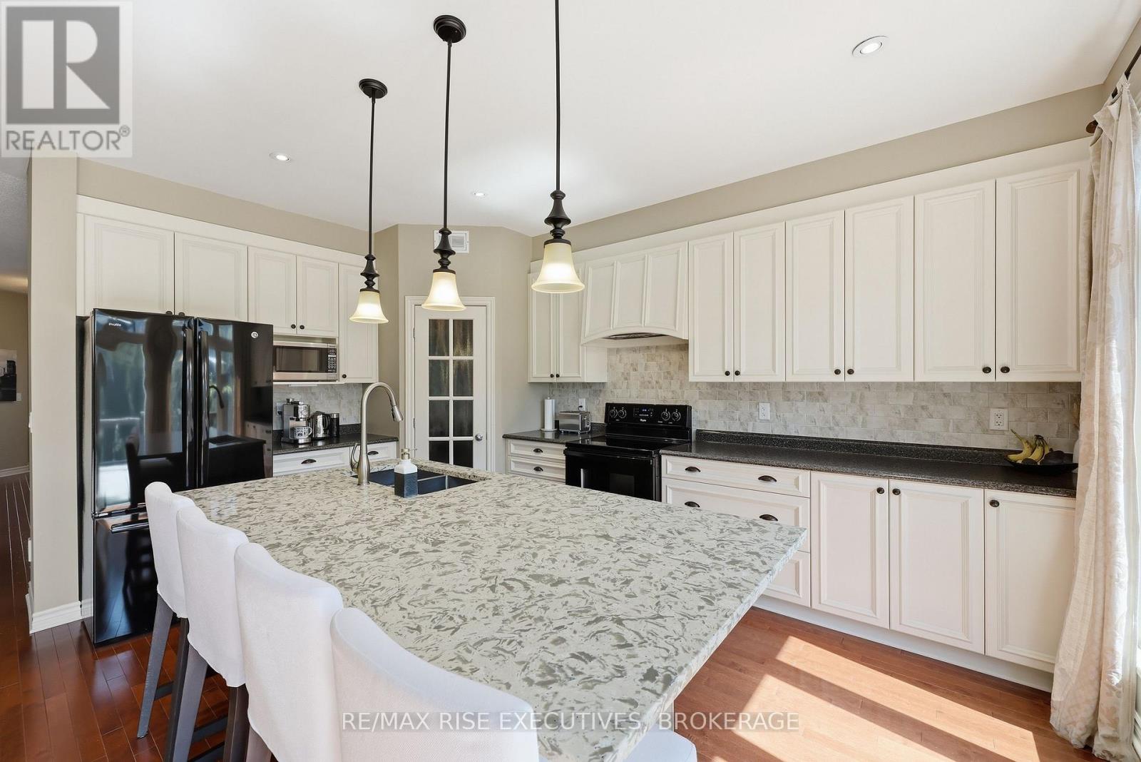 1365 Waterside Way, Kingston (Kingston East (Incl Barret Crt)), Ontario  K7K 0G2 - Photo 14 - X13082672