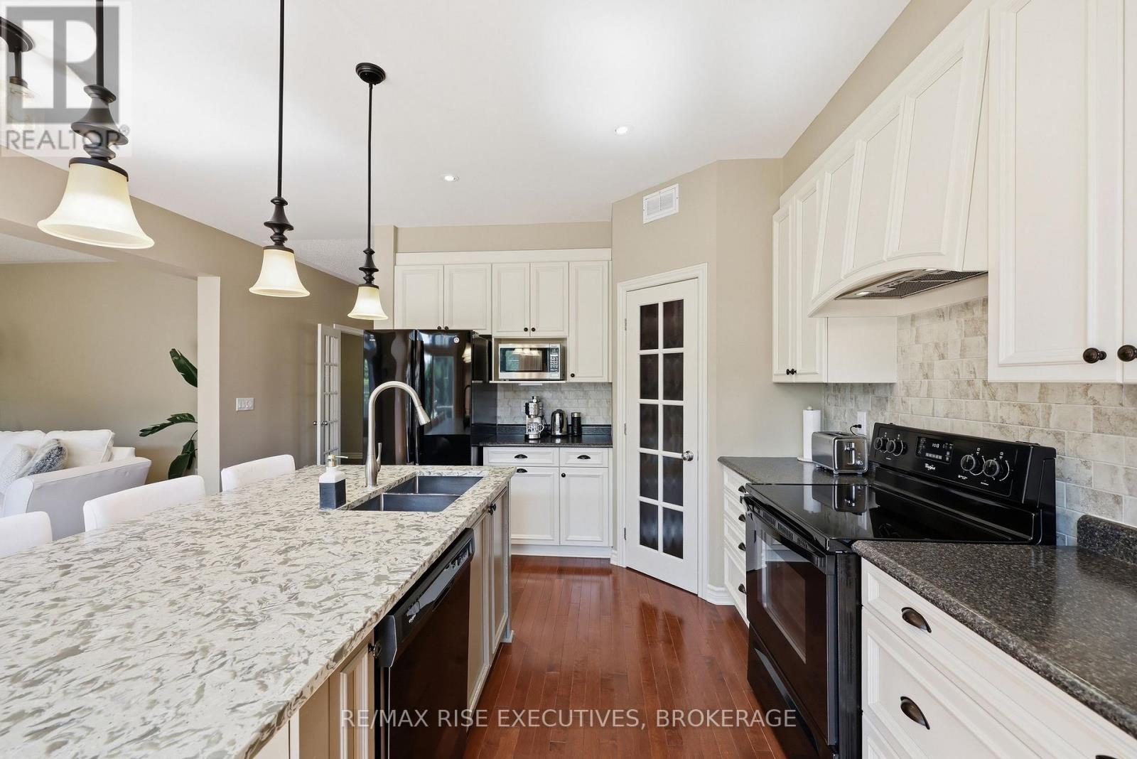 1365 Waterside Way, Kingston (Kingston East (Incl Barret Crt)), Ontario  K7K 0G2 - Photo 15 - X13082672