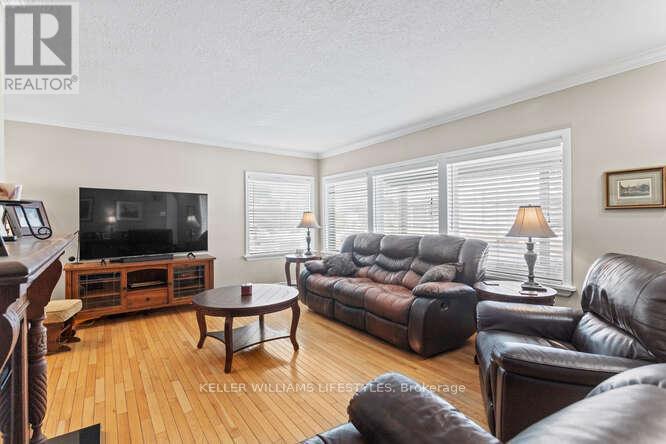 577 Wonderland Road N, London North (North N), Ontario  N6H 3E2 - Photo 6 - X13082686