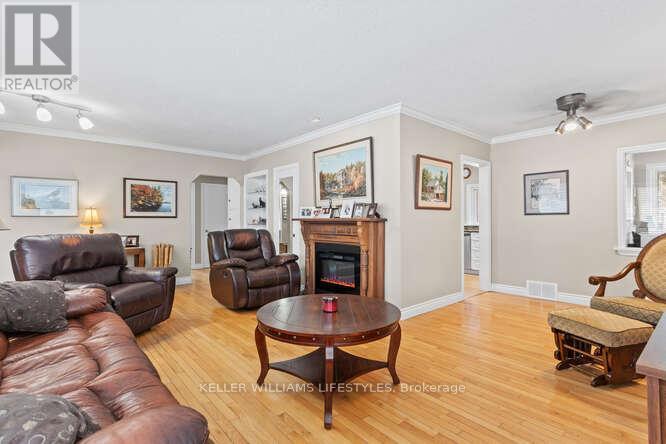 577 Wonderland Road N, London North (North N), Ontario  N6H 3E2 - Photo 7 - X13082686