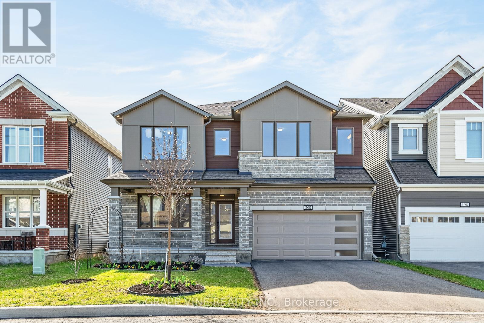 200 Yearling Circle, Ottawa, Ontario  K0A 2Z0 - Photo 1 - X13082598