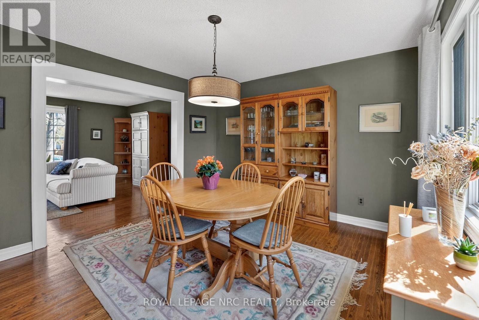 10 Briarfield Crescent, St. Catharines (Glendale/glenridge), Ontario  L2T 3T5 - Photo 10 - X13082652