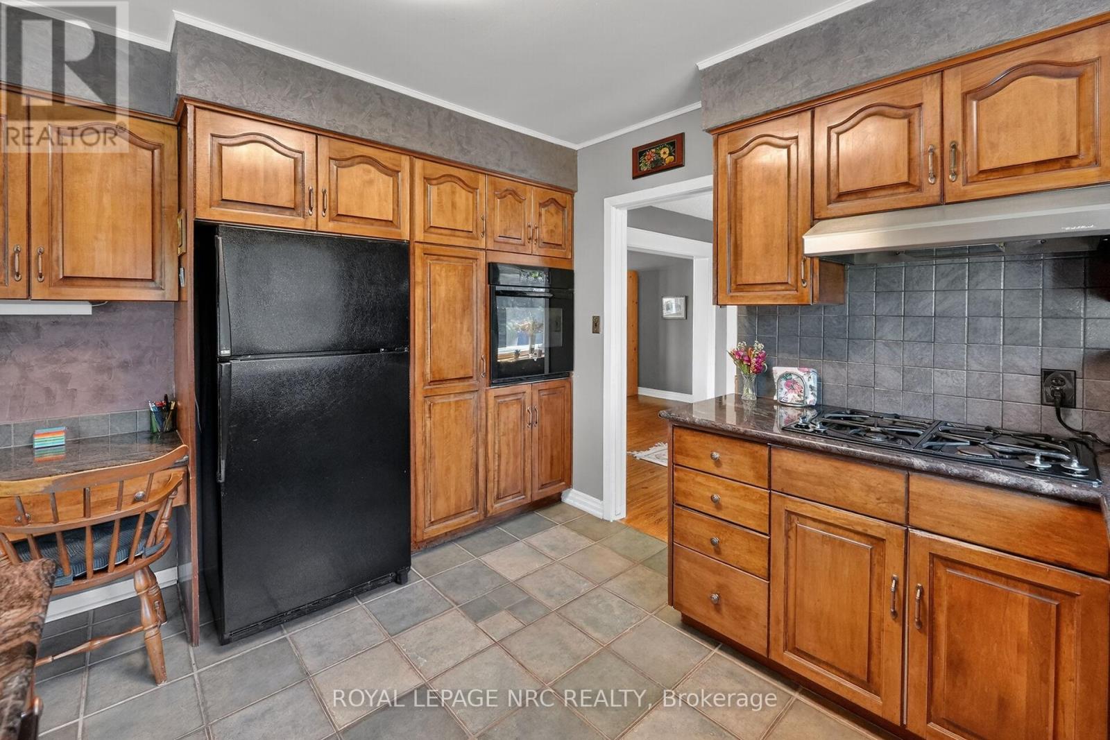 10 Briarfield Crescent, St. Catharines (Glendale/glenridge), Ontario  L2T 3T5 - Photo 14 - X13082652