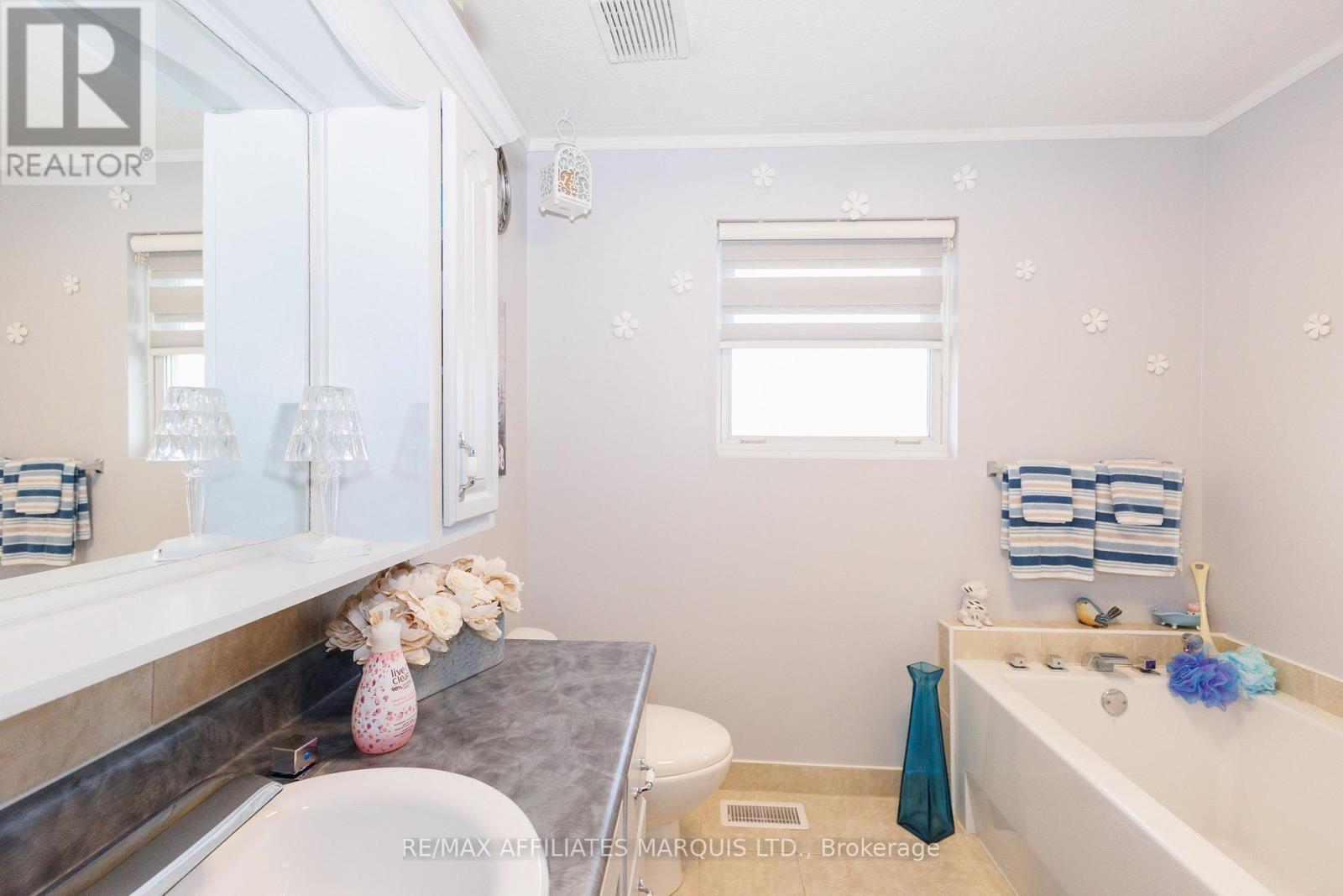 75 Gauthier Street, North Glengarry, Ontario  K0C 1A0 - Photo 21 - X12925658
