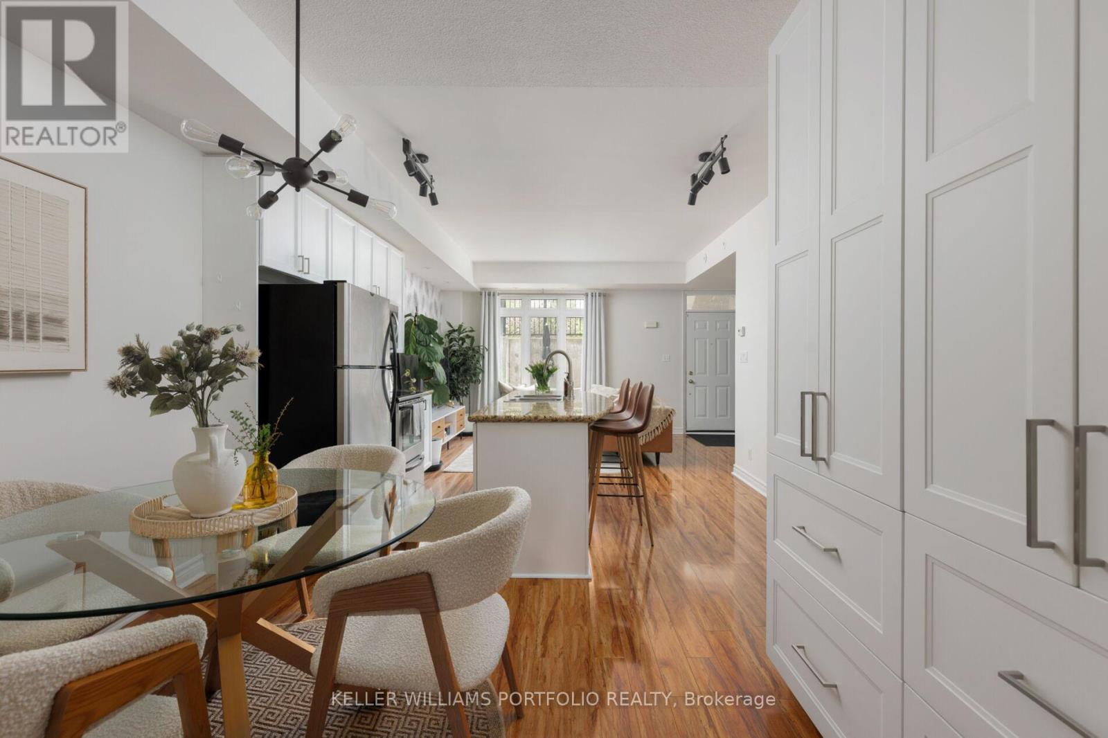 08 - 60 Carr Street, Toronto, Ontario  M5T 1B7 - Photo 13 - C13082564