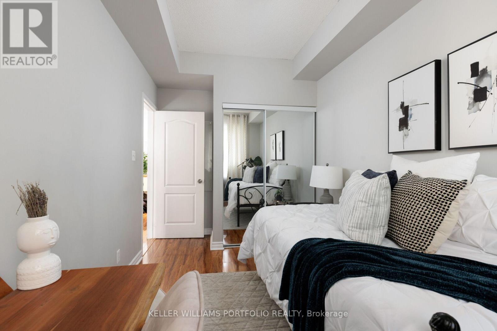 08 - 60 Carr Street, Toronto, Ontario  M5T 1B7 - Photo 17 - C13082564