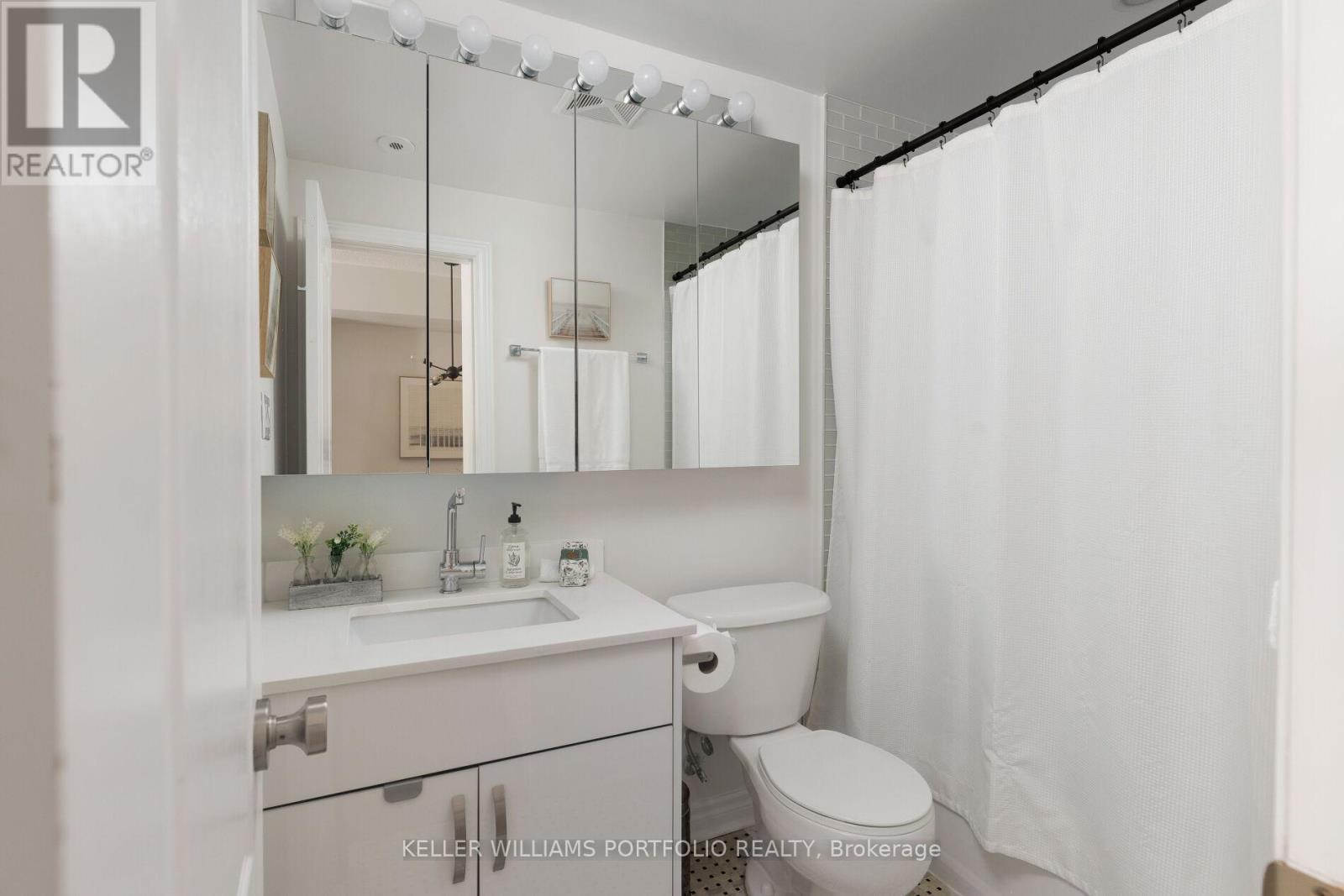 08 - 60 Carr Street, Toronto, Ontario  M5T 1B7 - Photo 19 - C13082564