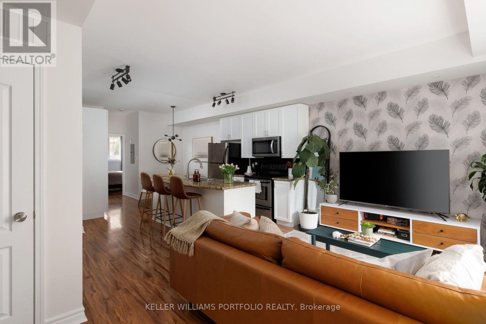 08 - 60 Carr Street, Toronto, Ontario  M5T 1B7 - Photo 4 - C13082564