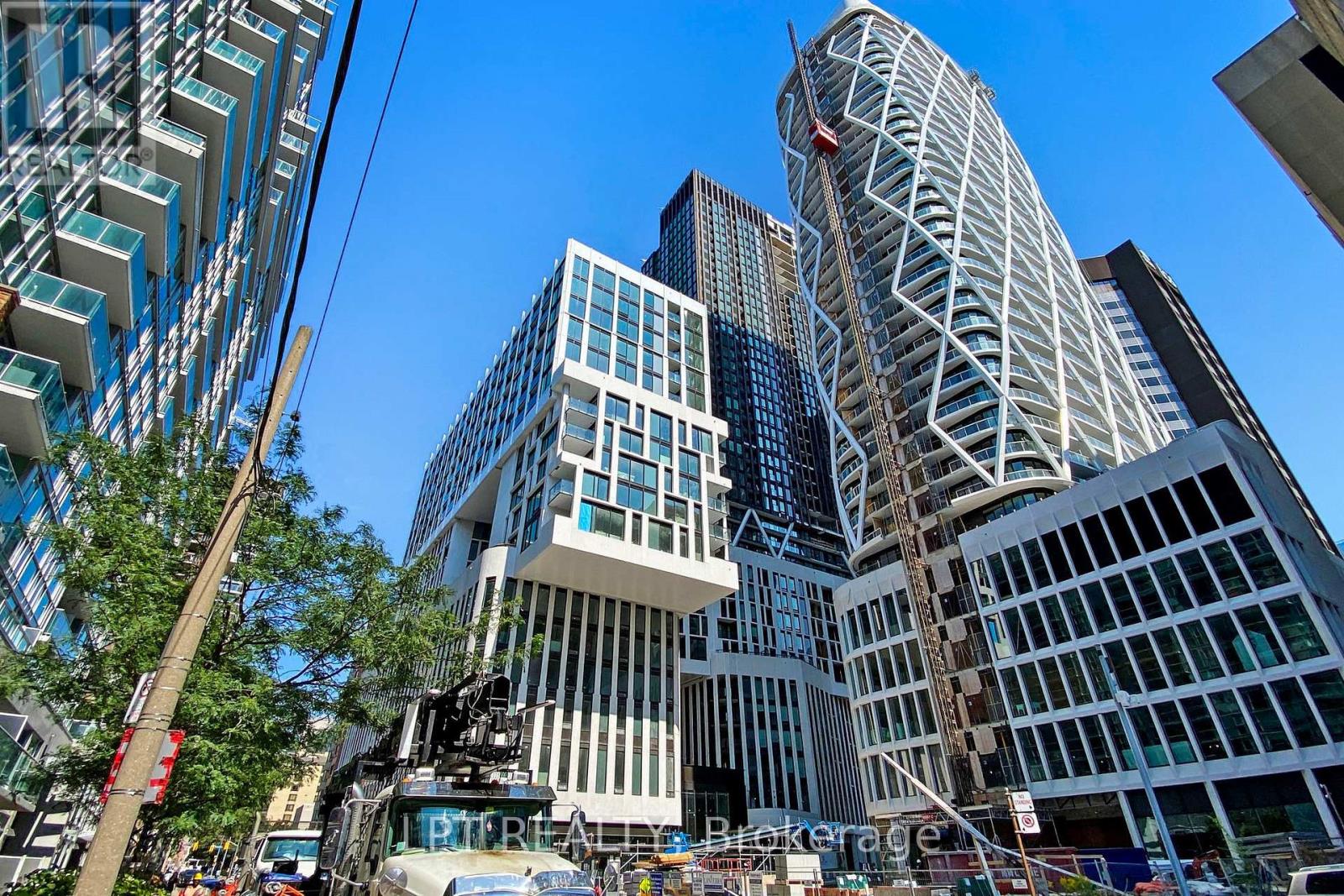 2301 - 238 SIMCOE STREET, Toronto, Ontario