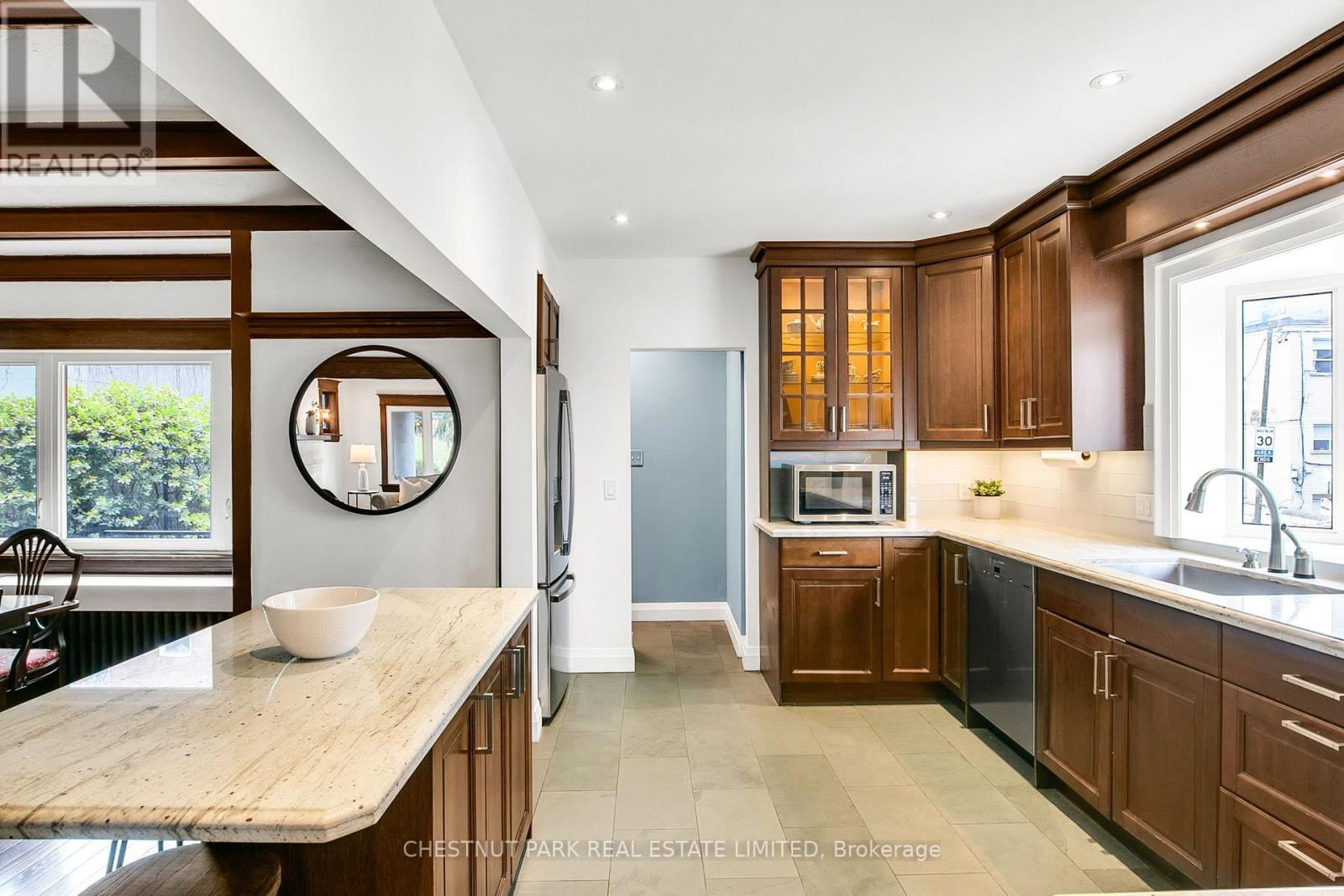 4 Biggar Avenue, Toronto, Ontario  M6H 2N4 - Photo 14 - C13082634