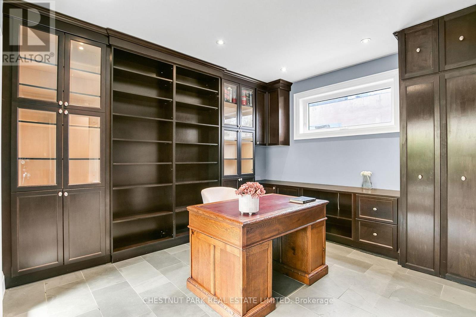 4 Biggar Avenue, Toronto, Ontario  M6H 2N4 - Photo 16 - C13082634