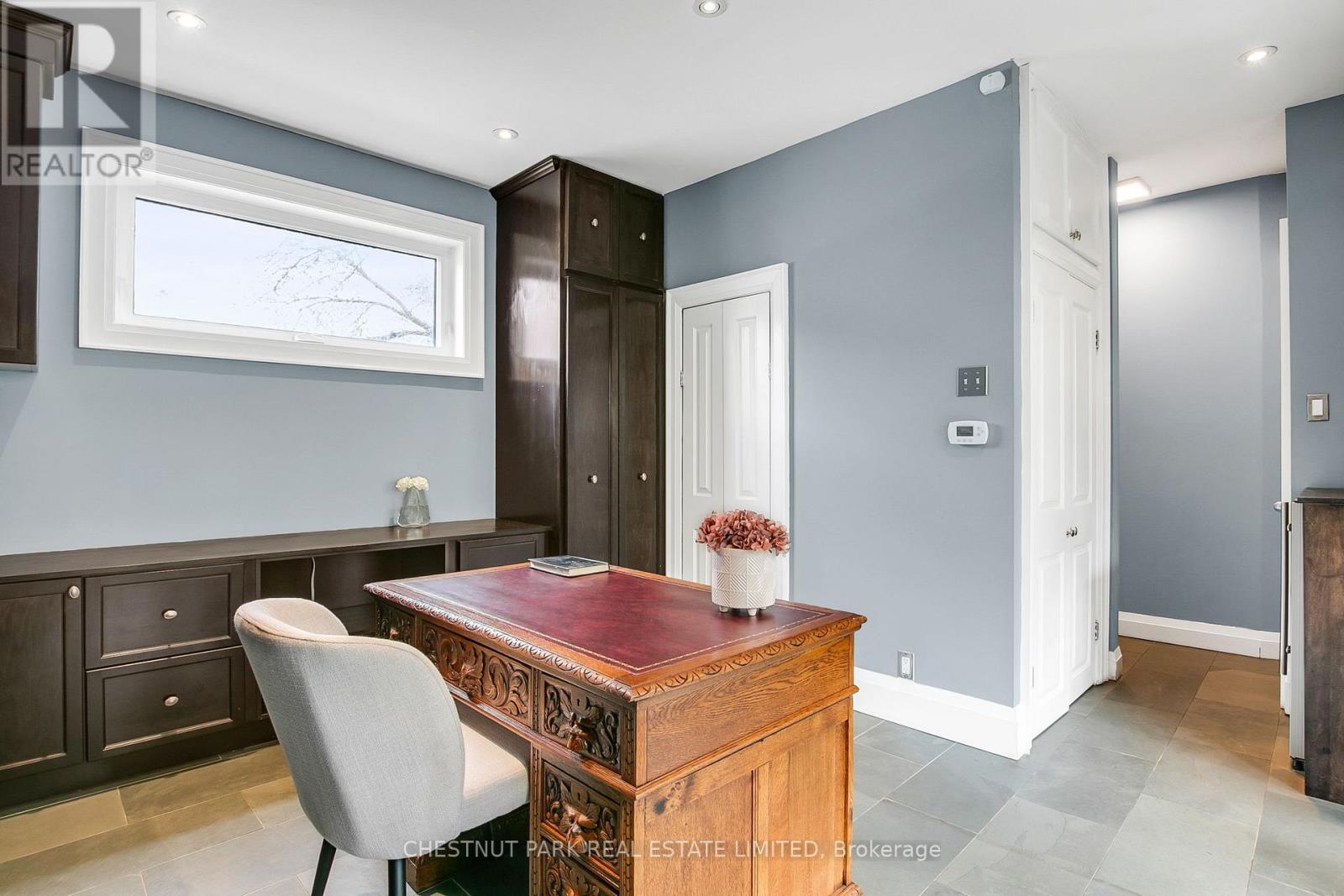 4 Biggar Avenue, Toronto, Ontario  M6H 2N4 - Photo 17 - C13082634