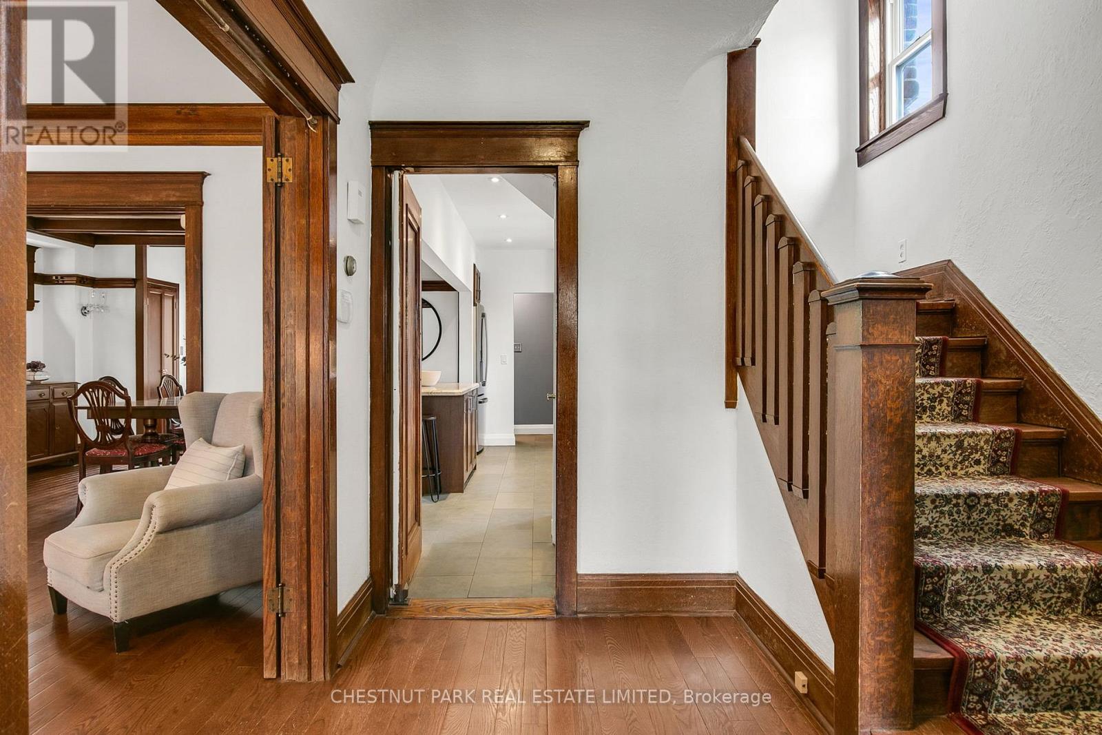 4 Biggar Avenue, Toronto, Ontario  M6H 2N4 - Photo 3 - C13082634