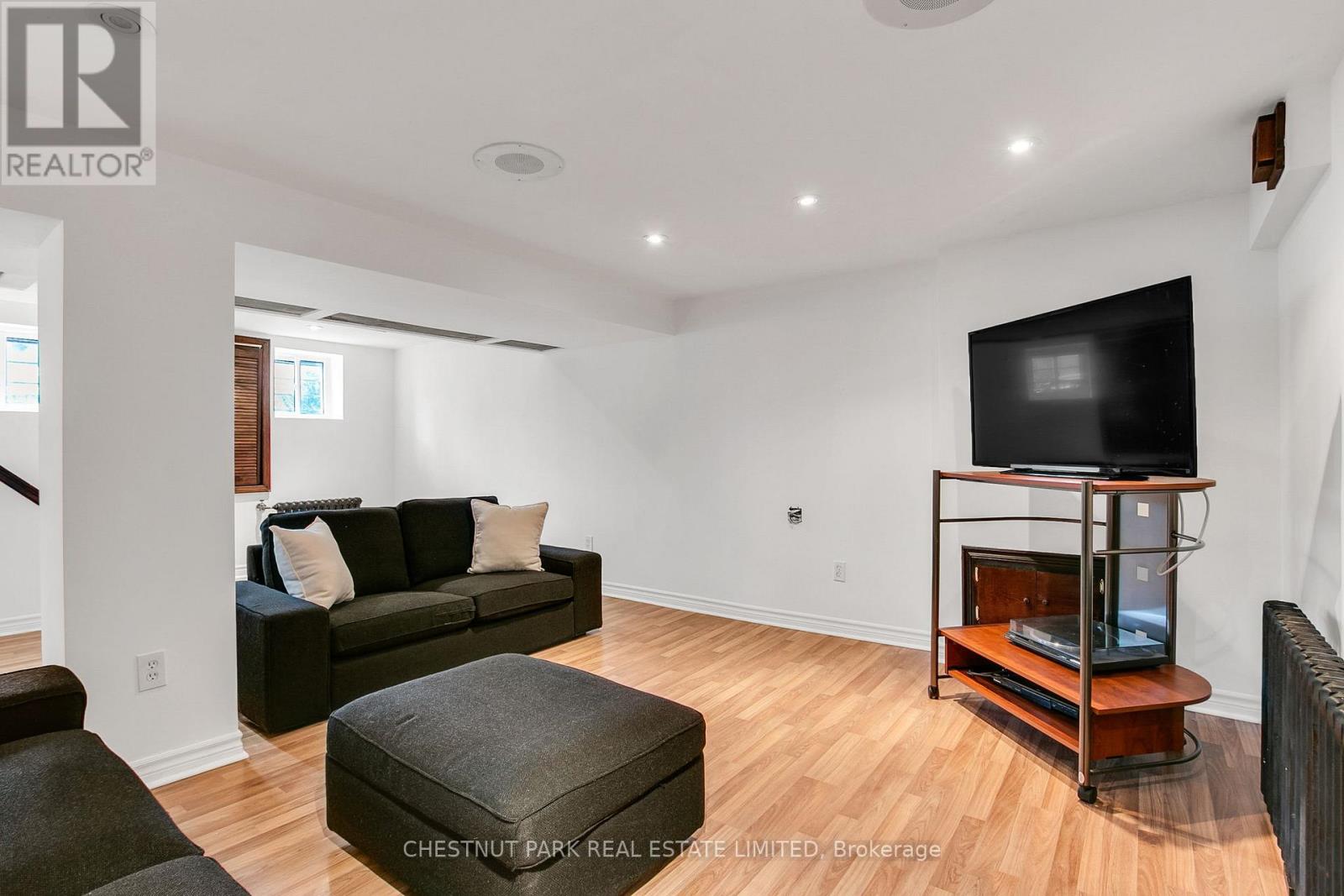 4 Biggar Avenue, Toronto, Ontario  M6H 2N4 - Photo 30 - C13082634