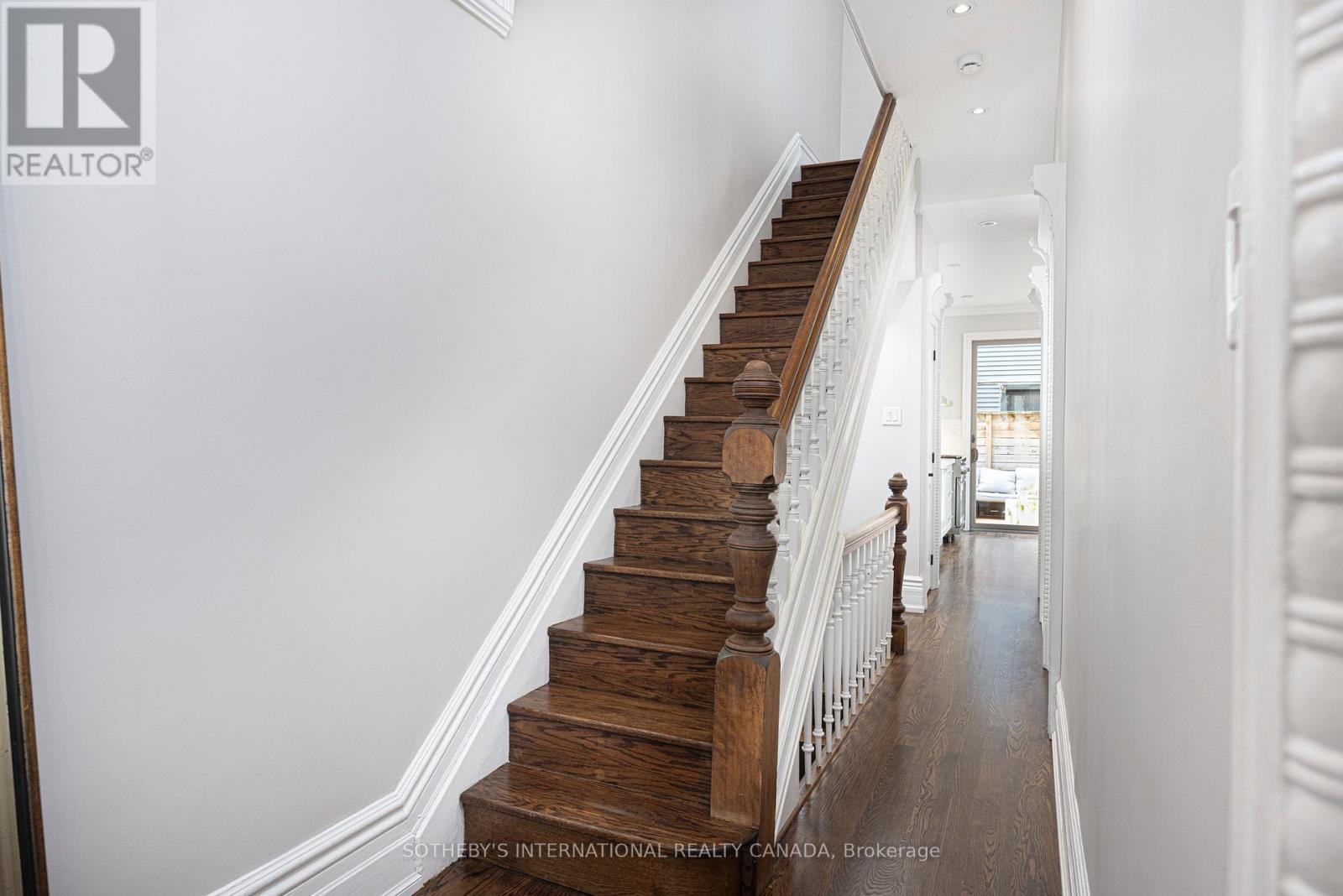 54 Stanley Terrace, Toronto (Niagara), Ontario  M6J 2R4 - Photo 3 - C13082640
