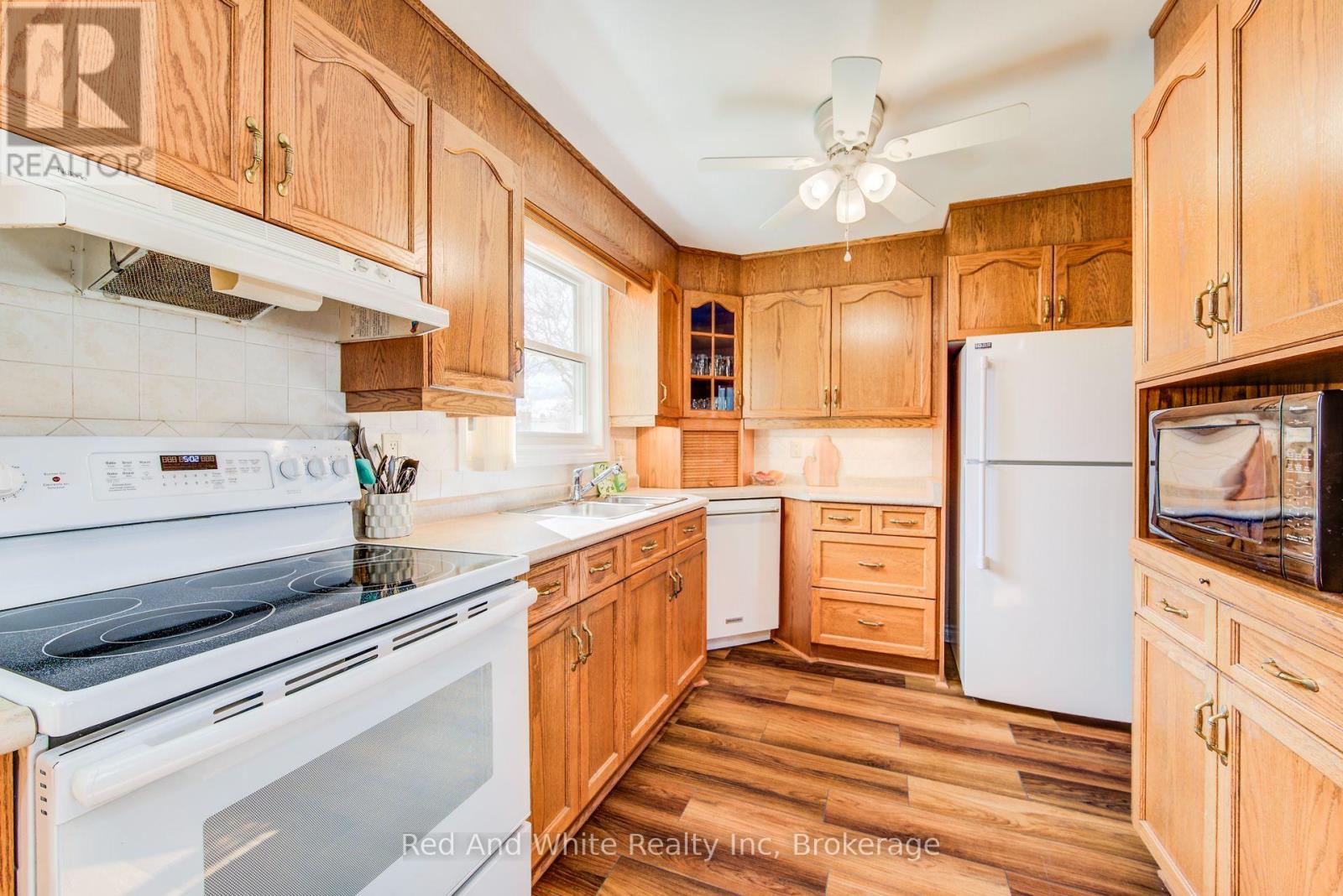 17 Forest Glen Court, Kitchener, Ontario  N2N 1E1 - Photo 18 - X13082642