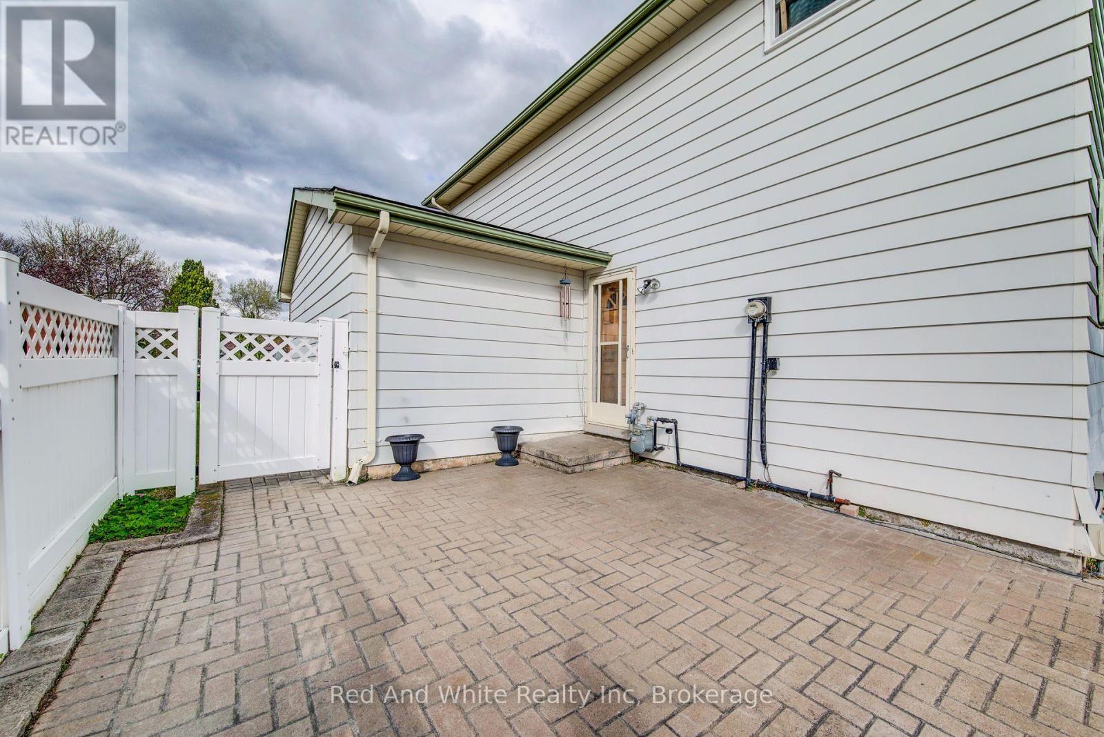 17 Forest Glen Court, Kitchener, Ontario  N2N 1E1 - Photo 38 - X13082642