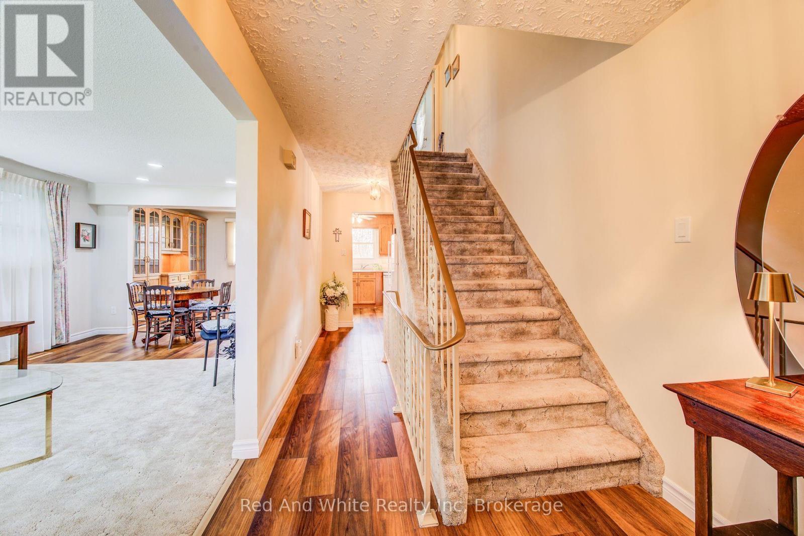 17 Forest Glen Court, Kitchener, Ontario  N2N 1E1 - Photo 8 - X13082642