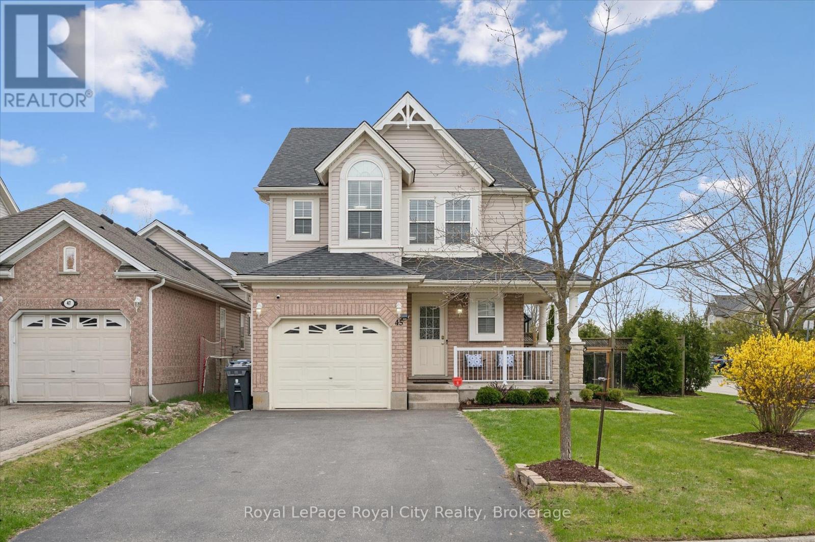 45 DARLING CRESCENT, Guelph, Ontario