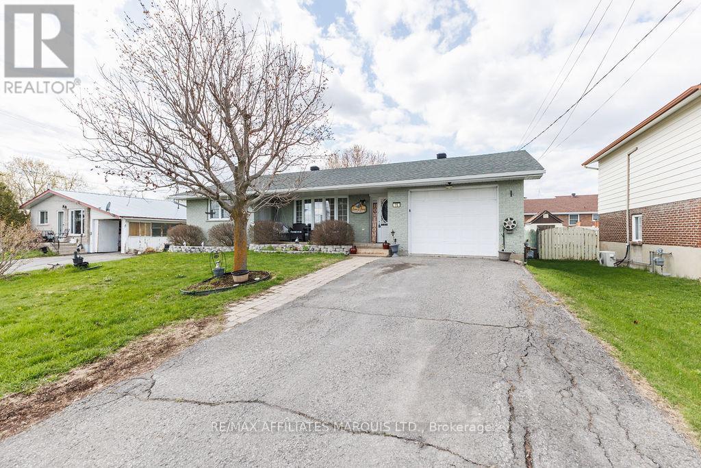 75 Gauthier Street, North Glengarry, Ontario  K0C 1A0 - Photo 9 - X12925658