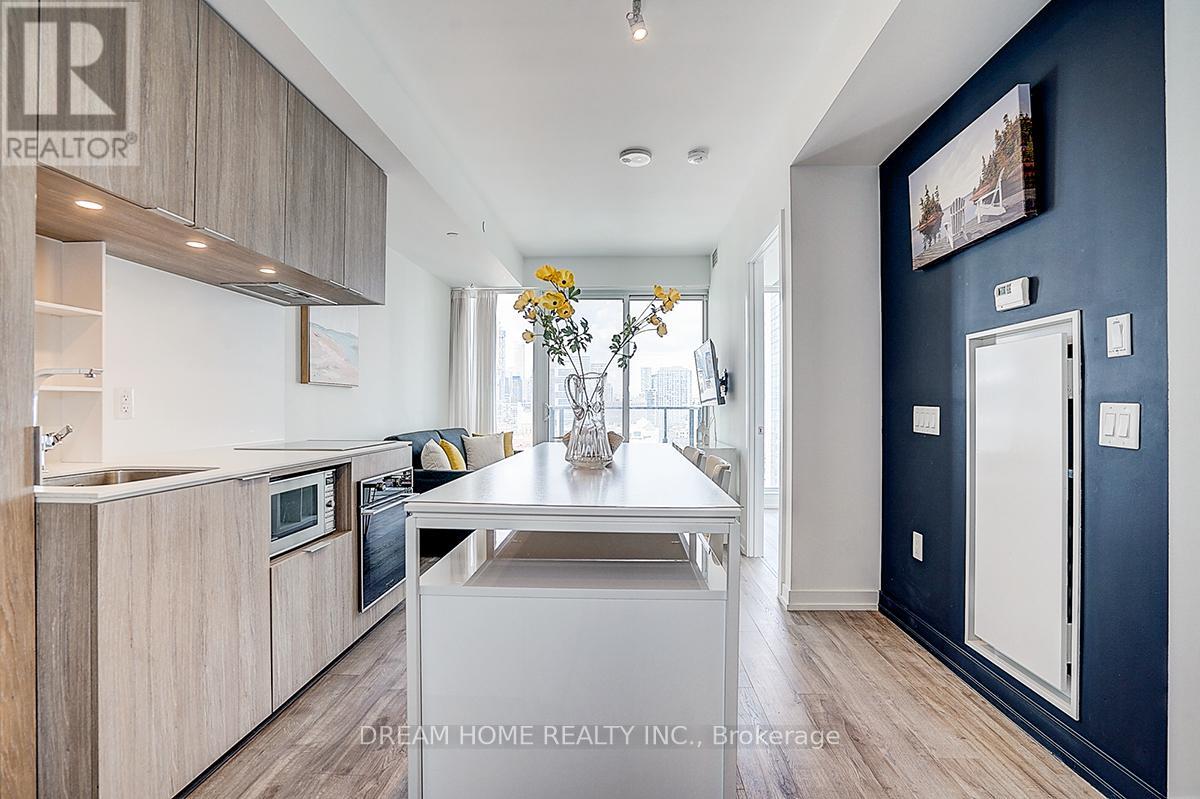 2611 - 77 Shuter Street, Toronto, Ontario  M5B 0B8 - Photo 2 - C13082610