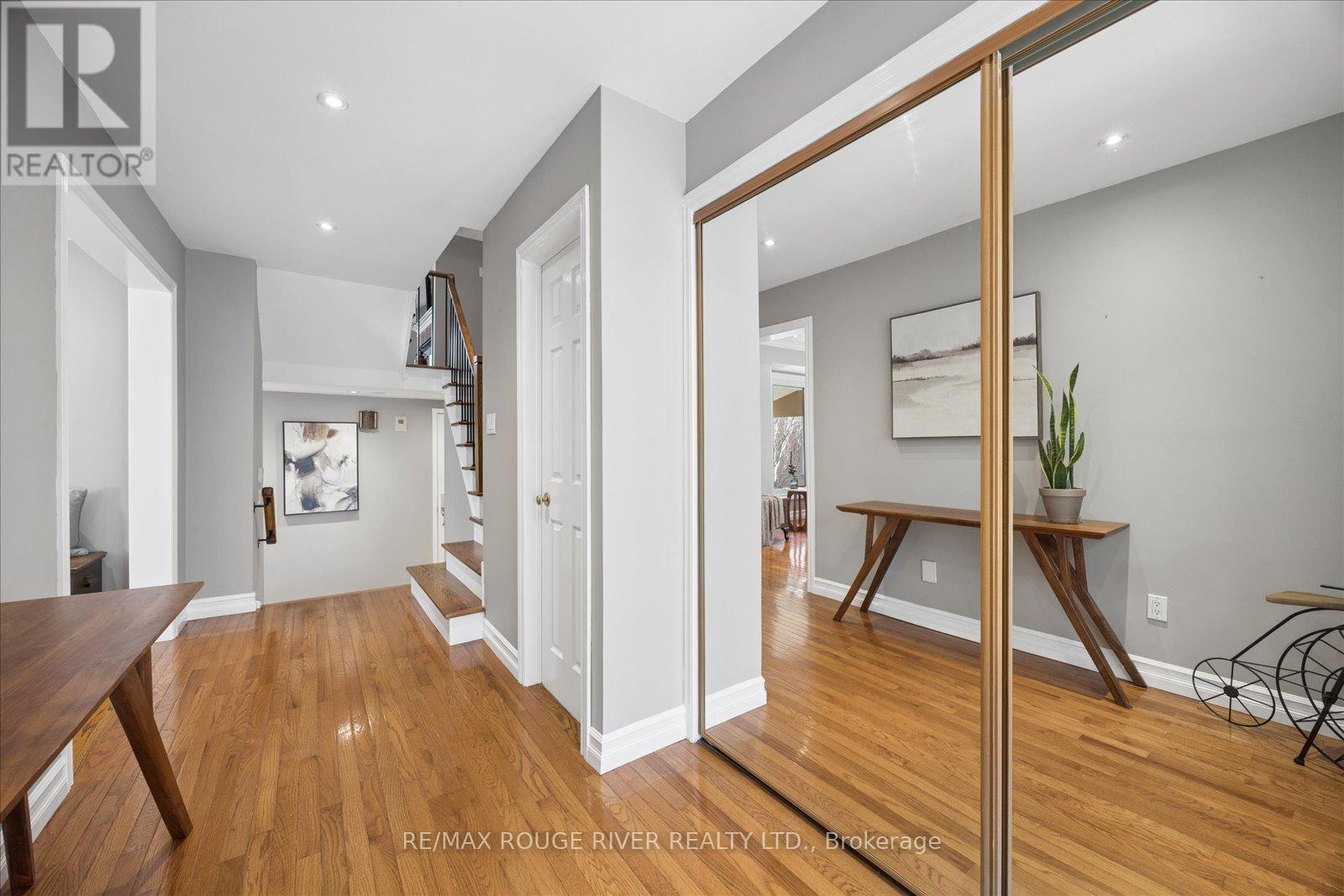 1014 Redbird Crescent, Pickering, Ontario  L1V 5K3 - Photo 5 - E13082688
