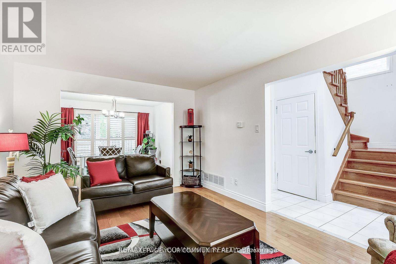660 Foxwood Trail, Pickering, Ontario  L1V 3X8 - Photo 7 - E13082718