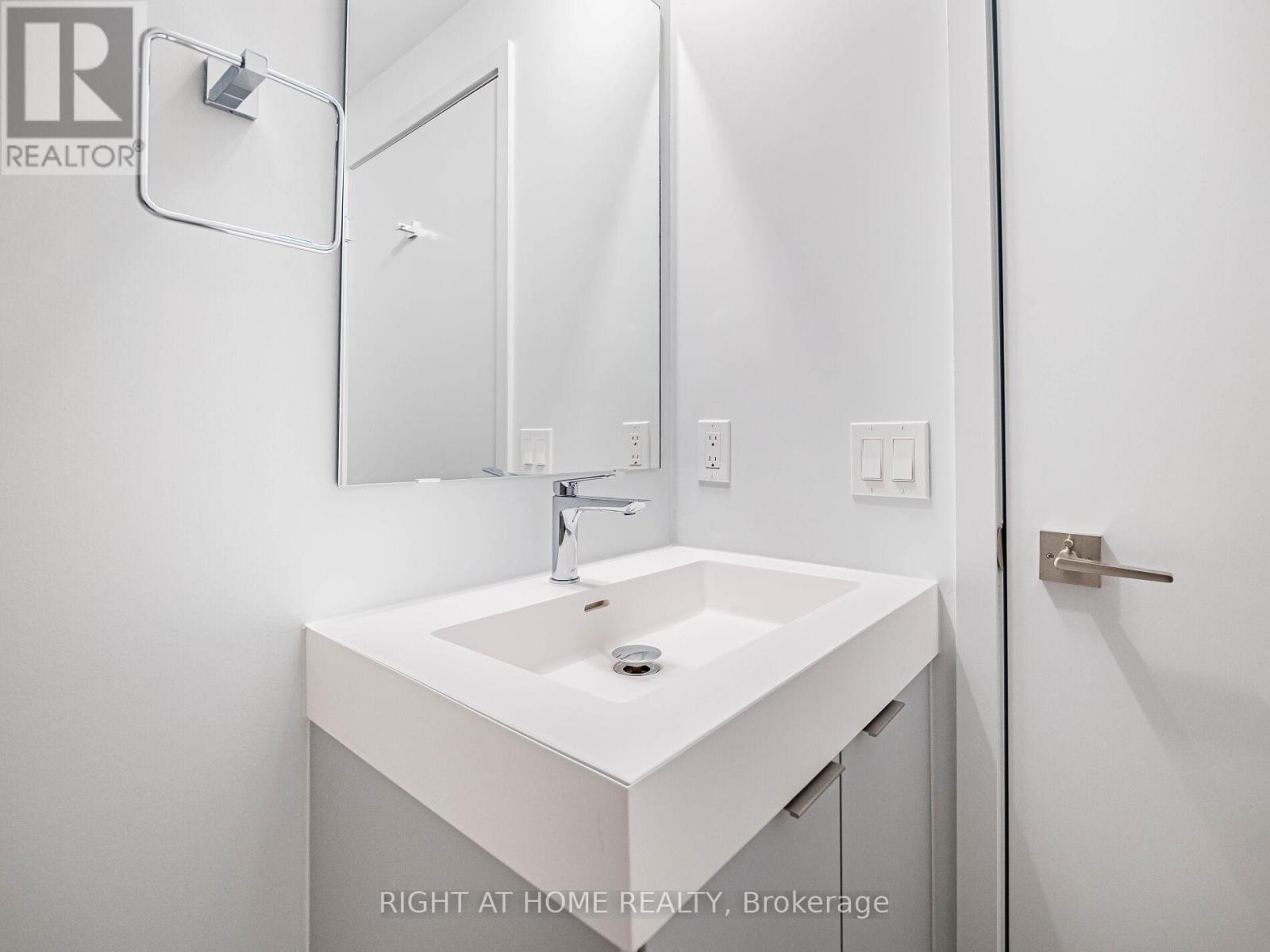 3003 - 2920 Highway 7 Road, Vaughan, Ontario  L4K 0P4 - Photo 35 - N13082576