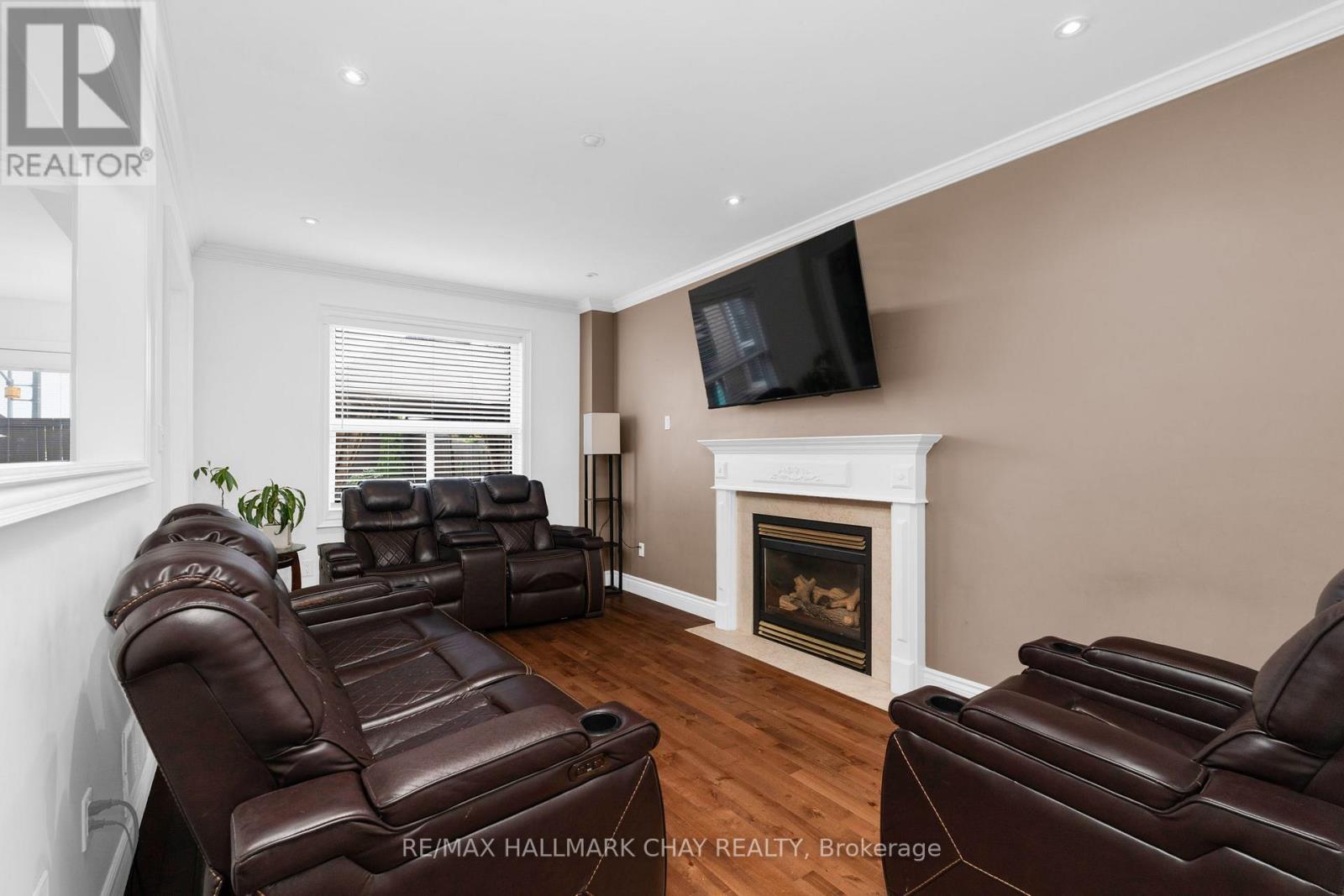 57 Violet Street, Barrie, Ontario  L4N 9N3 - Photo 6 - S13082566
