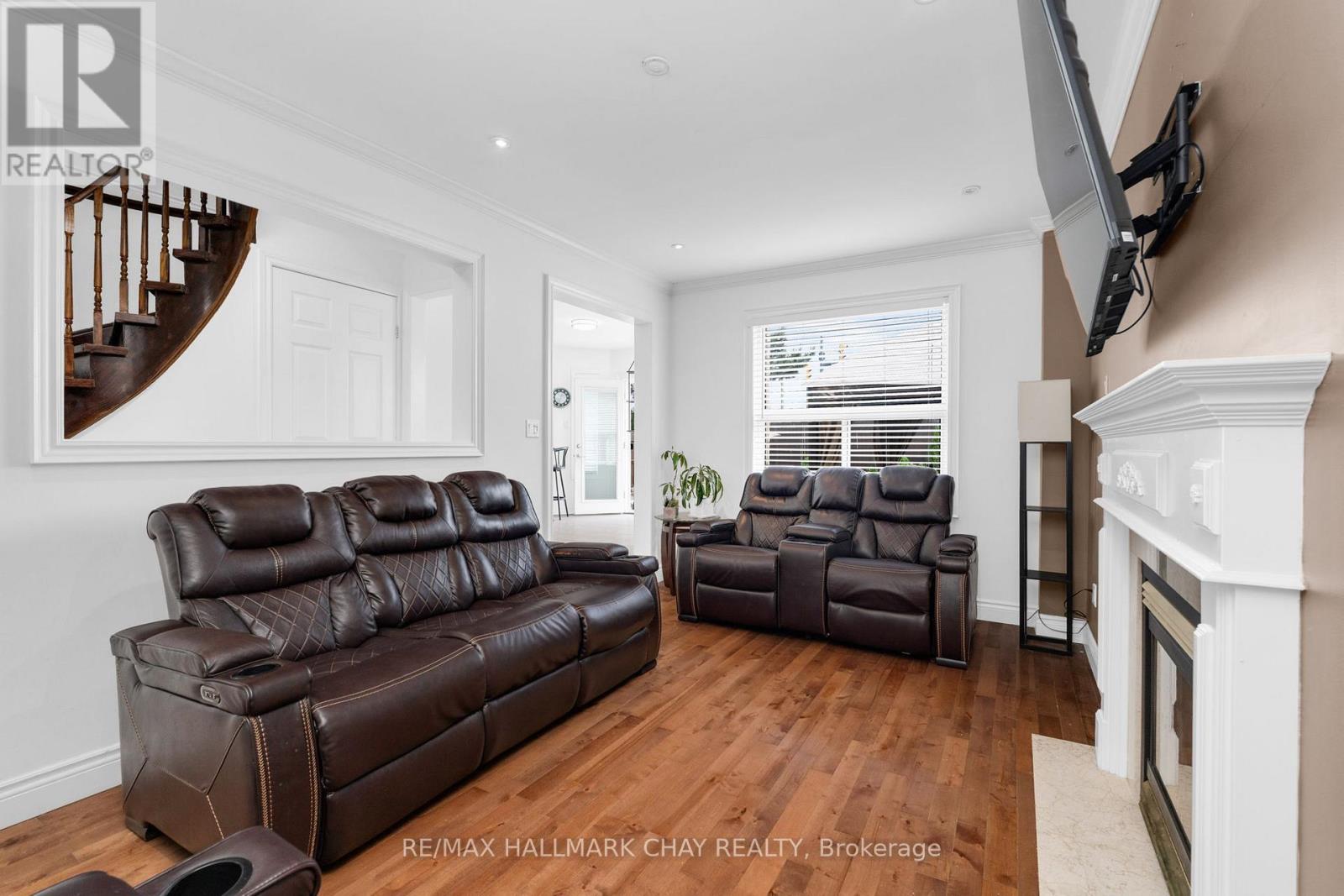57 Violet Street, Barrie, Ontario  L4N 9N3 - Photo 7 - S13082566