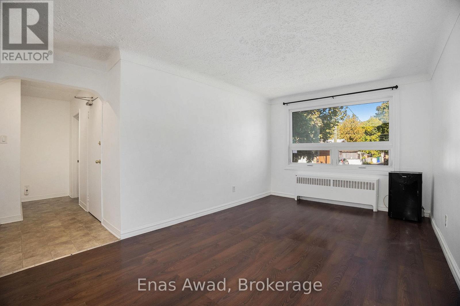 3 - 72 Jolliet Avenue, Ottawa, Ontario  K1L 5H2 - Photo 3 - X12937170