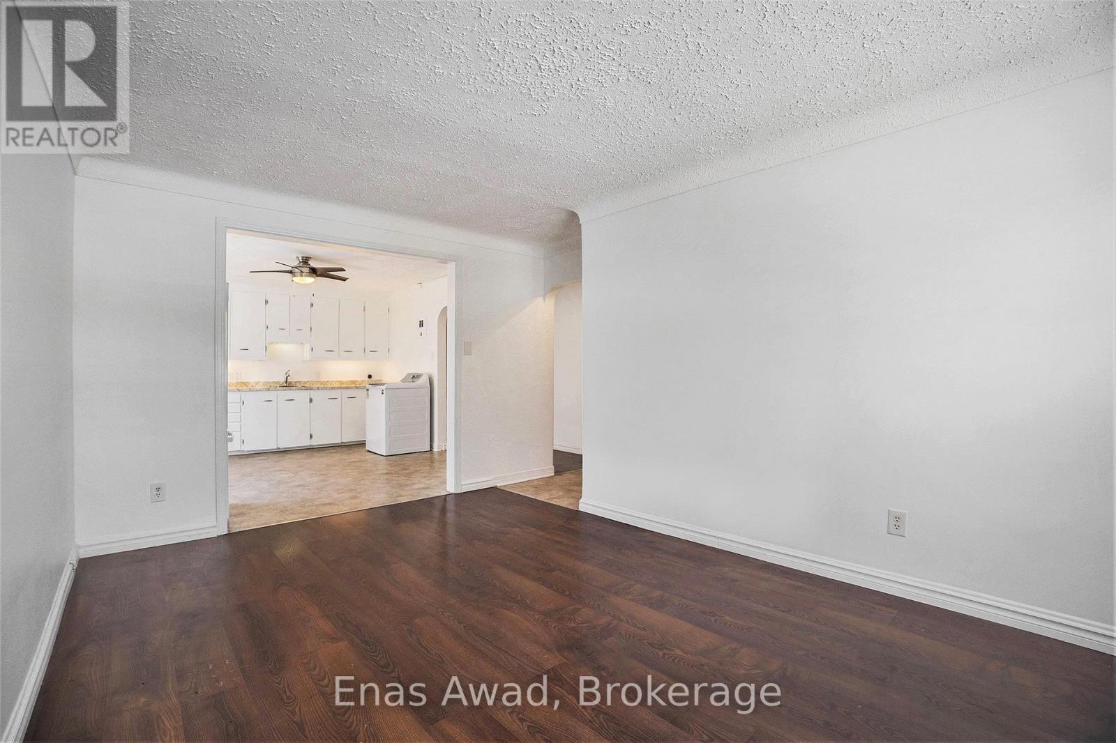 3 - 72 Jolliet Avenue, Ottawa, Ontario  K1L 5H2 - Photo 2 - X12937170
