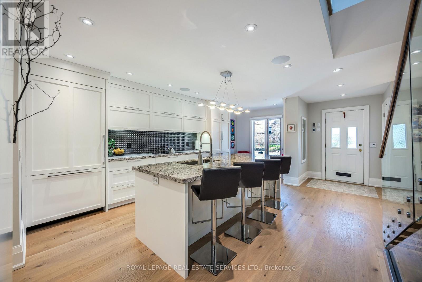 91 Old Mill Road, Toronto, Ontario  M8X 1G9 - Photo 5 - W13082676