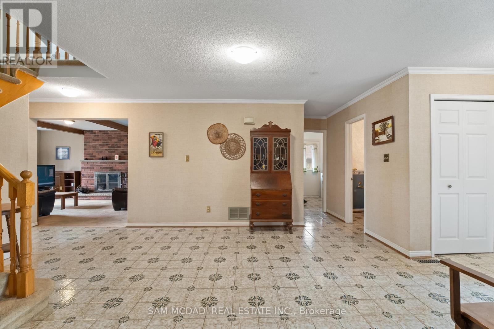 2138 Burbank Drive, Mississauga, Ontario  L5L 2T8 - Photo 16 - W13082722