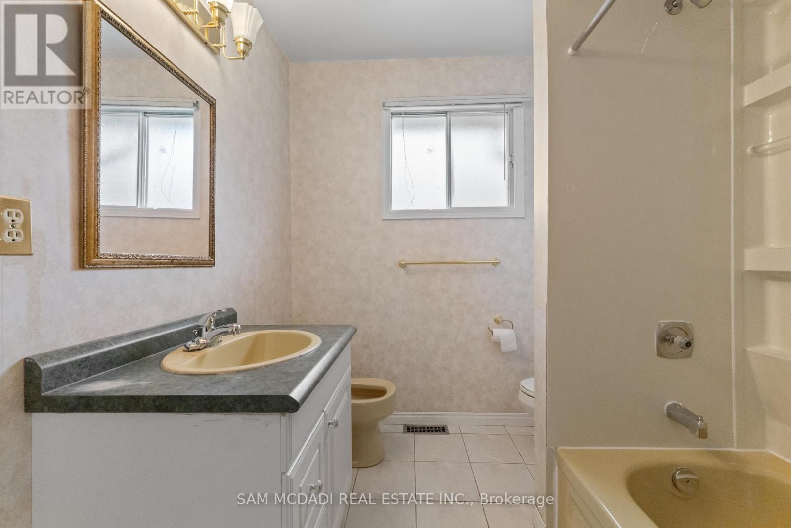 2138 Burbank Drive, Mississauga, Ontario  L5L 2T8 - Photo 23 - W13082722