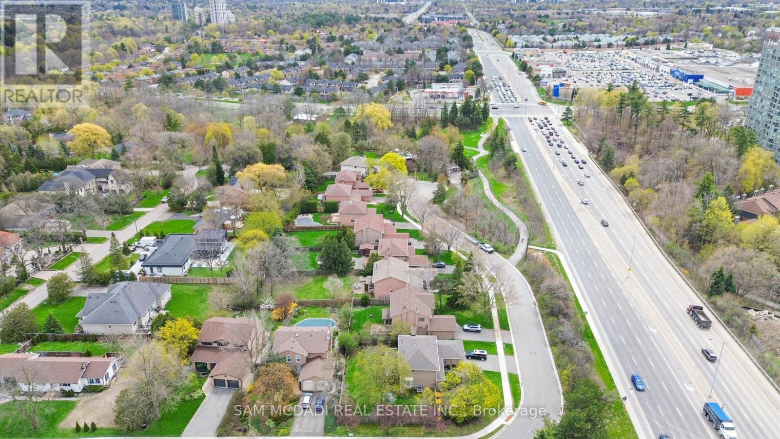 2138 Burbank Drive, Mississauga, Ontario  L5L 2T8 - Photo 37 - W13082722
