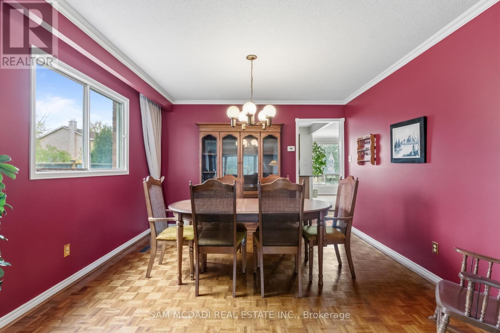 2138 Burbank Drive, Mississauga, Ontario  L5L 2T8 - Photo 9 - W13082722