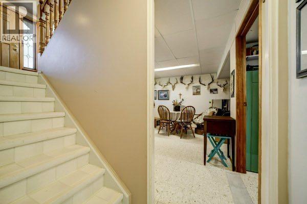2018 21 Avenue N, Lethbridge, Alberta  T1H 4G6 - Photo 33 - A2307391