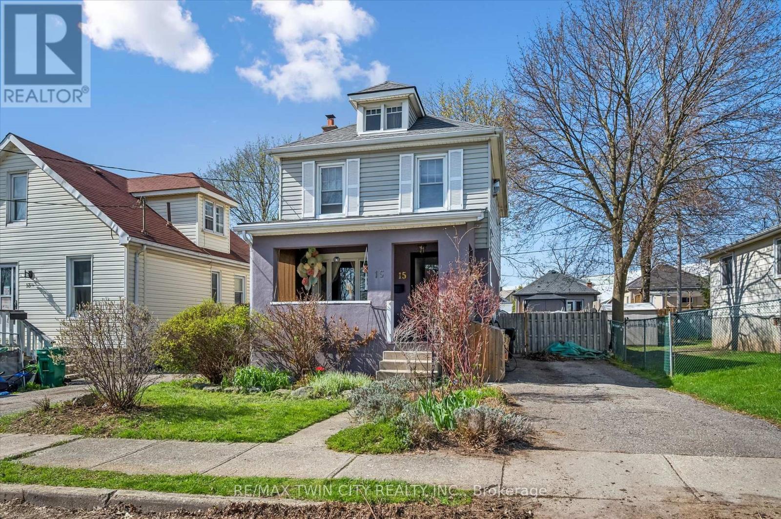 15 Waterside Avenue, Cambridge, Ontario  N1R 1E8 - Photo 2 - X13082578