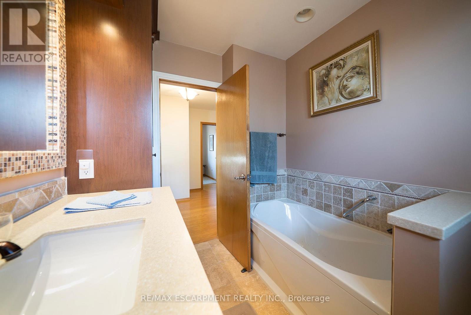 176 Kimberly Drive, Hamilton, Ontario  L8K 4L1 - Photo 19 - X13082630