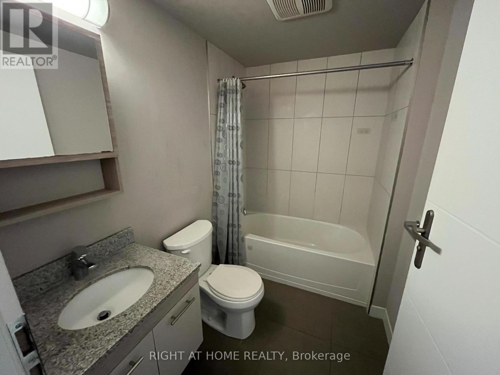 421 - 308 Lester Street, Waterloo, Ontario  N2L 3W6 - Photo 12 - X13082690