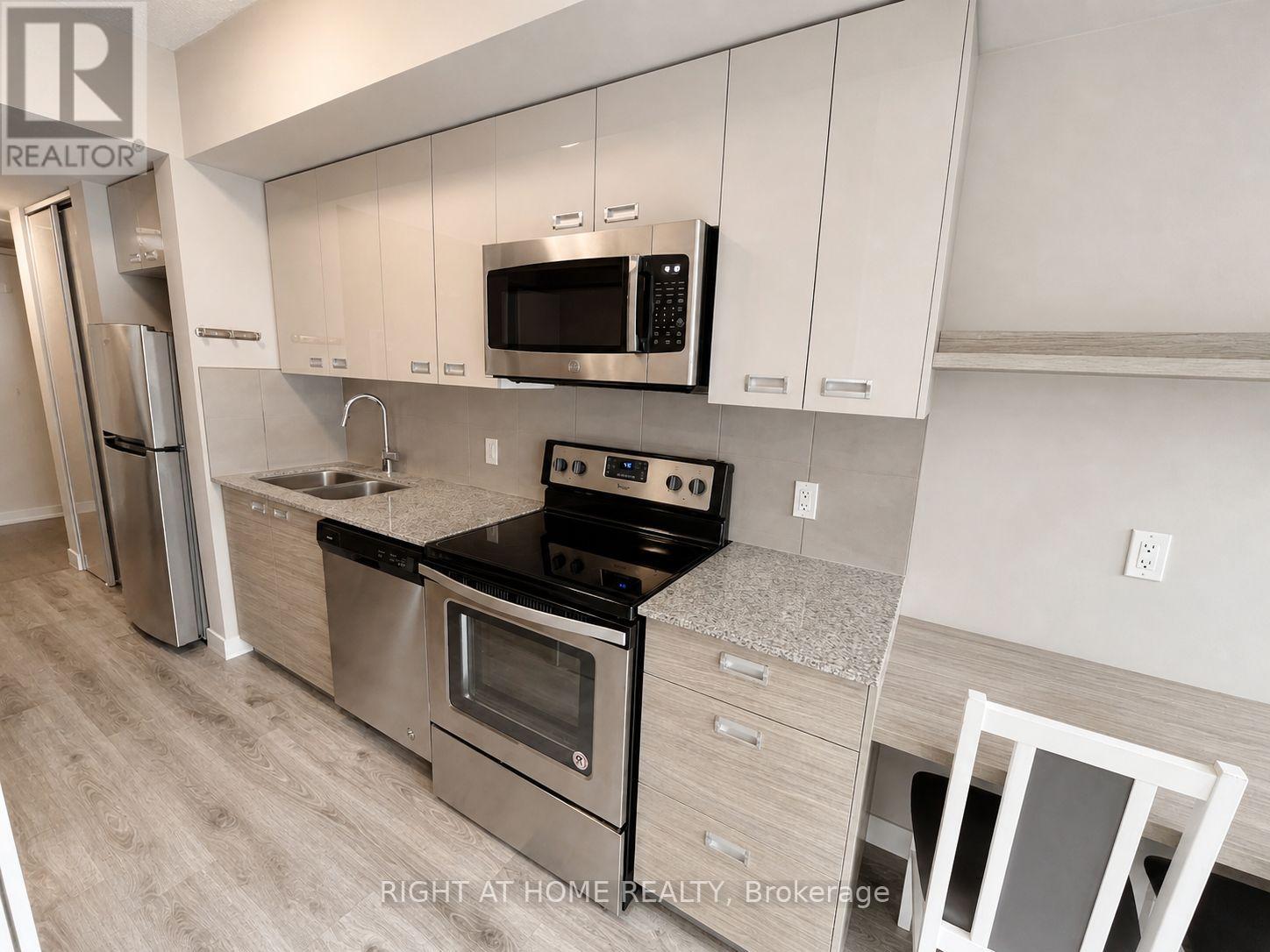 421 - 308 Lester Street, Waterloo, Ontario  N2L 3W6 - Photo 5 - X13082690